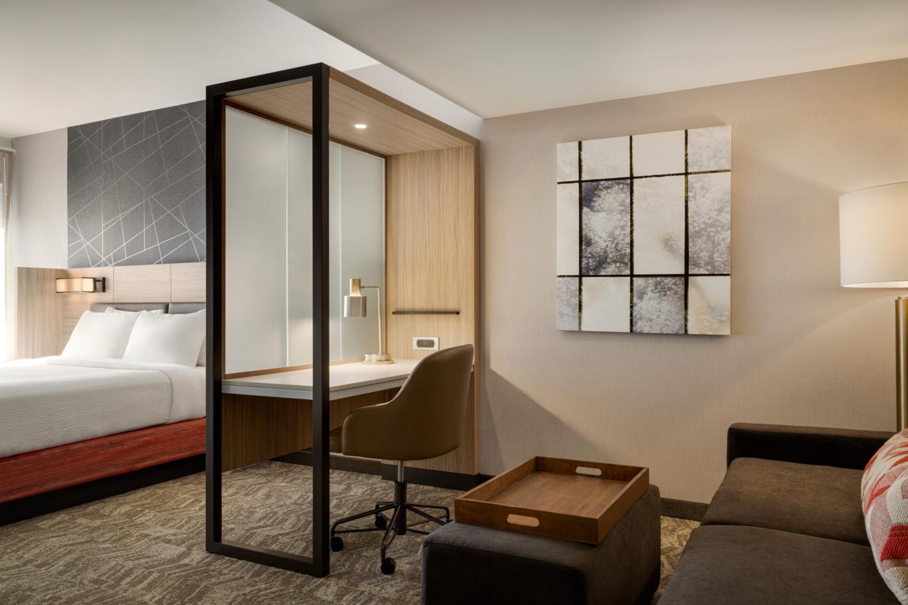 King Suite - Photo 2