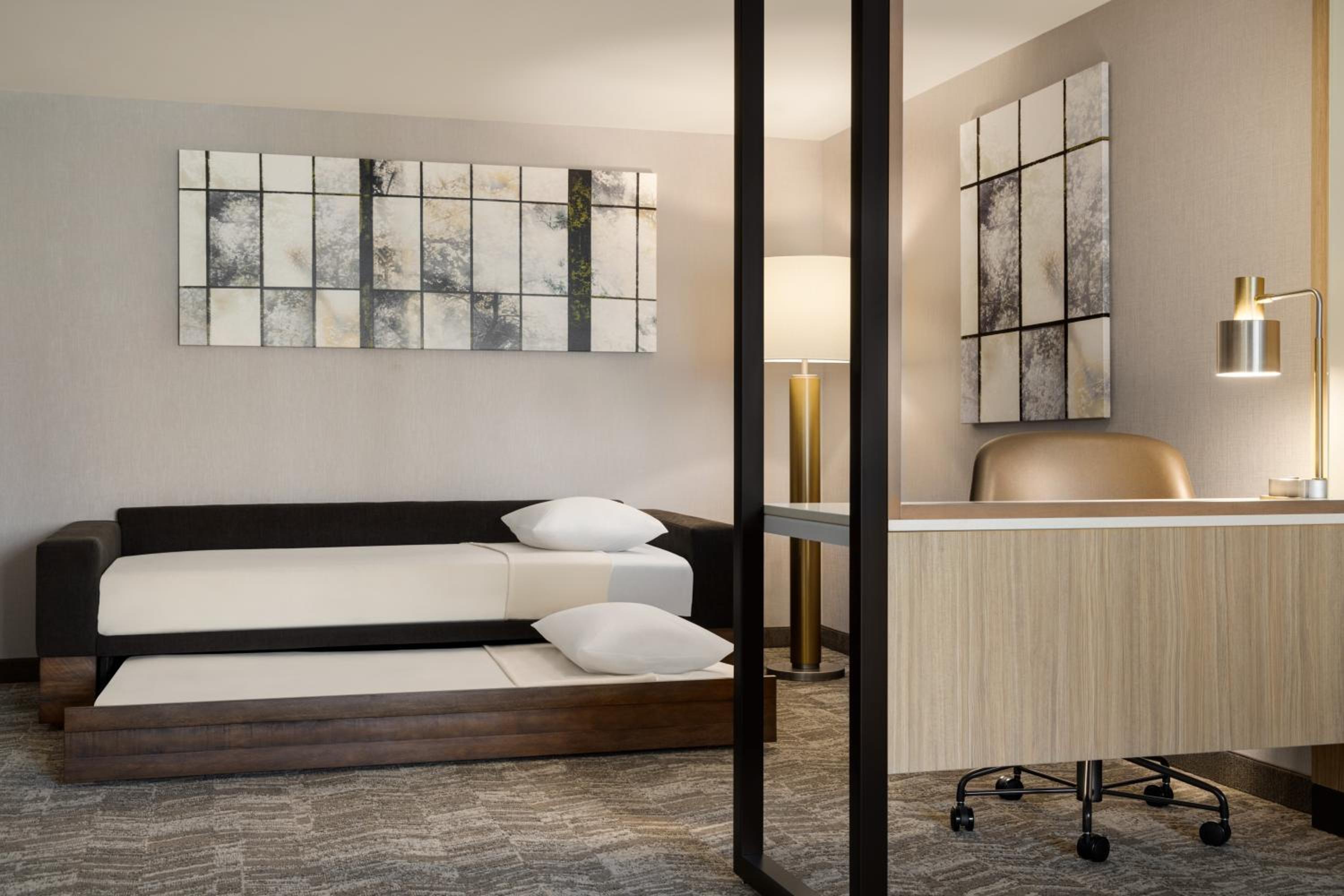 King Suite - Photo 3
