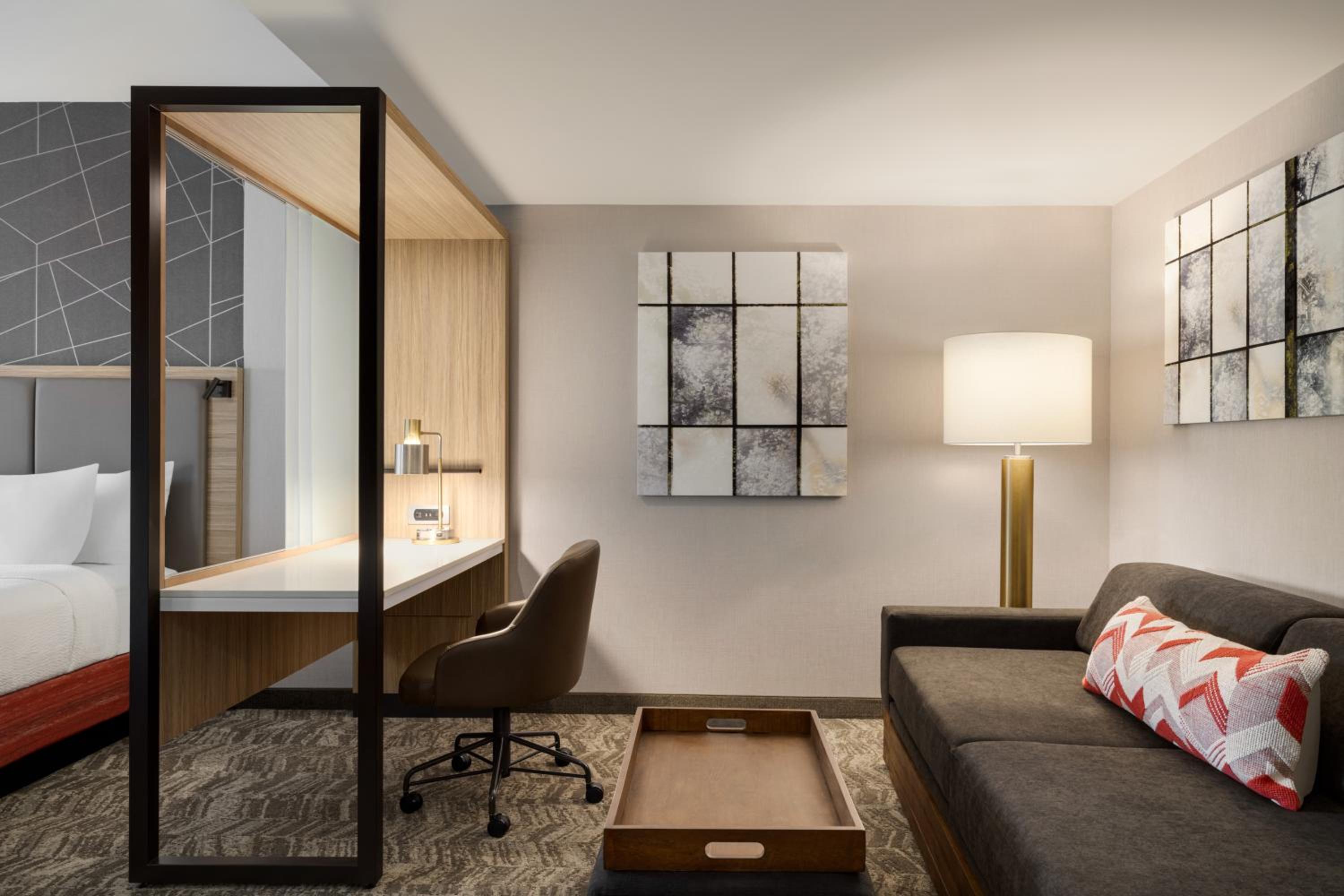Queen Suite with Two Queen Bed