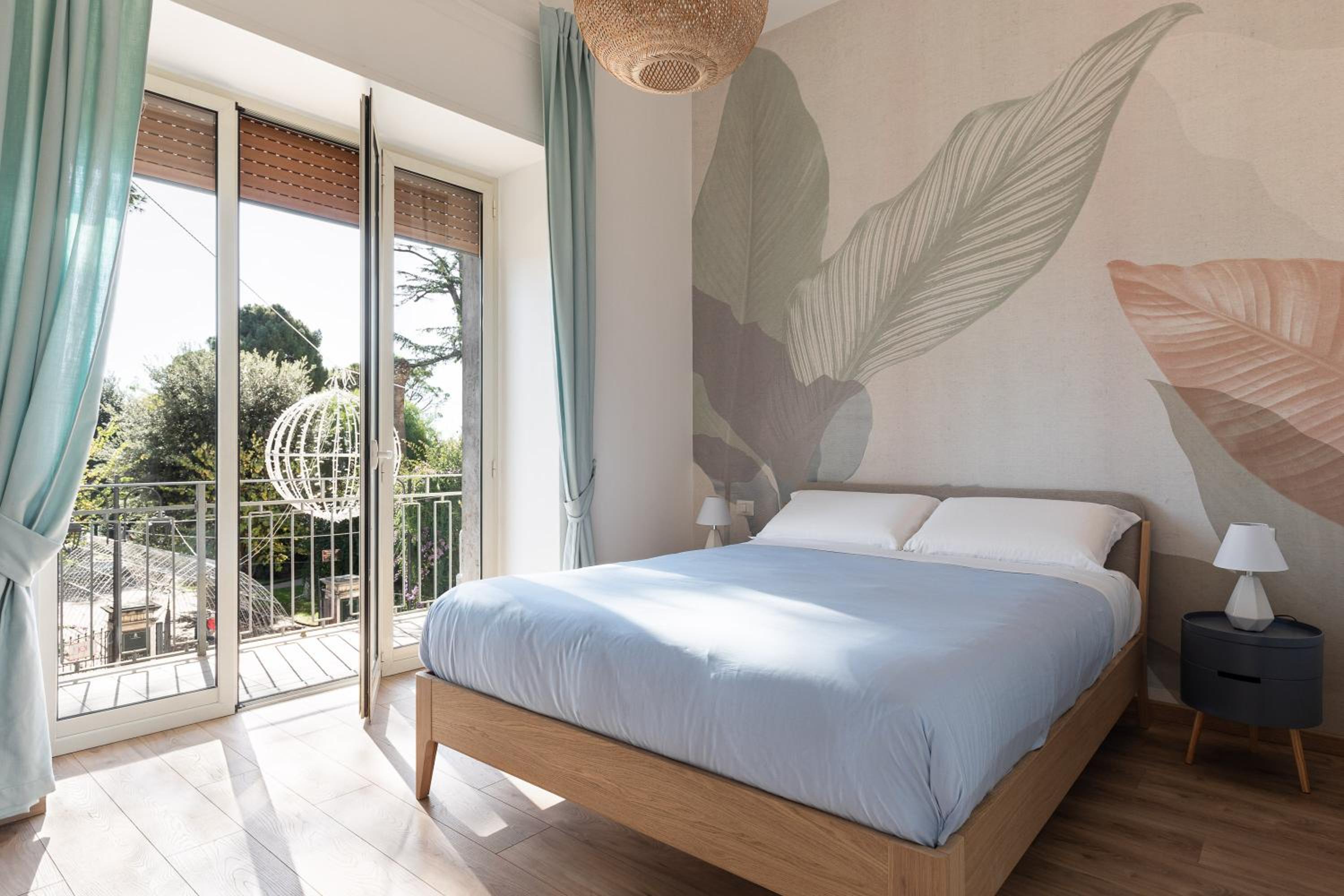 Deluxe Double Room with Balcony - Photo 2