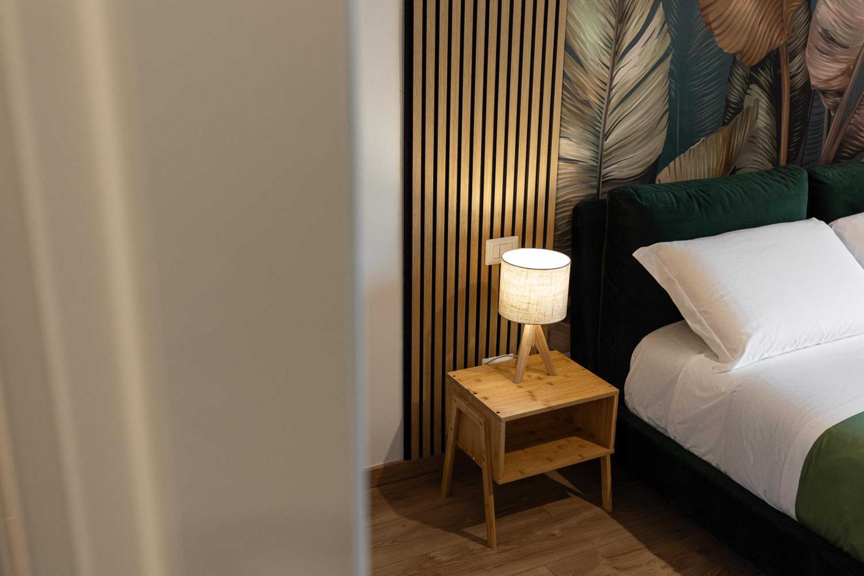 Deluxe Room - Photo 5