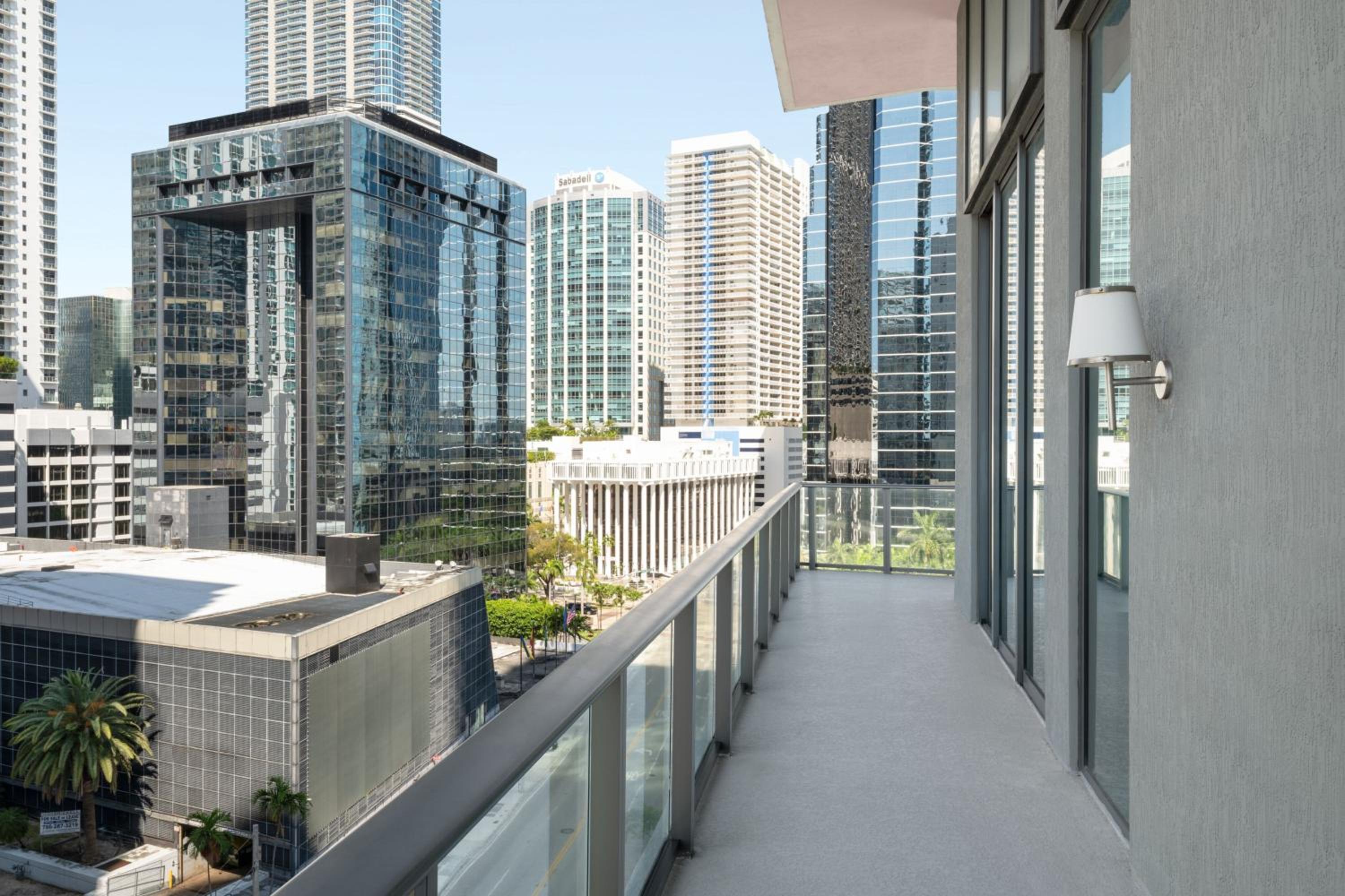 Lifestyle King Suite with City View and Balcony