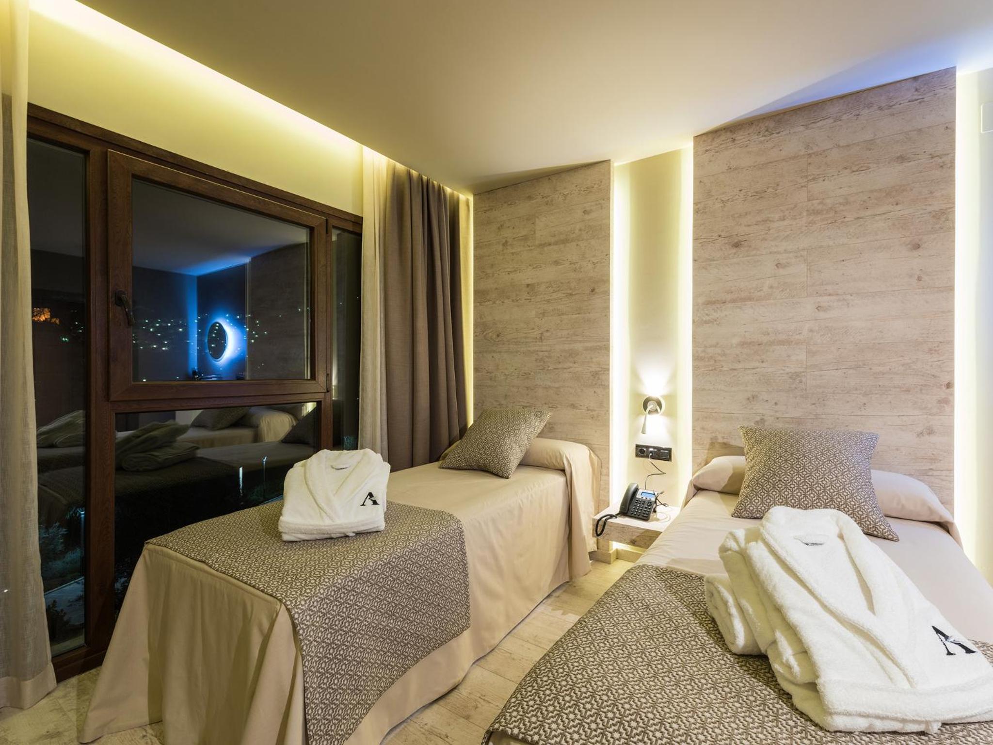 Habitación Estándar con Dos Camas Individuales
