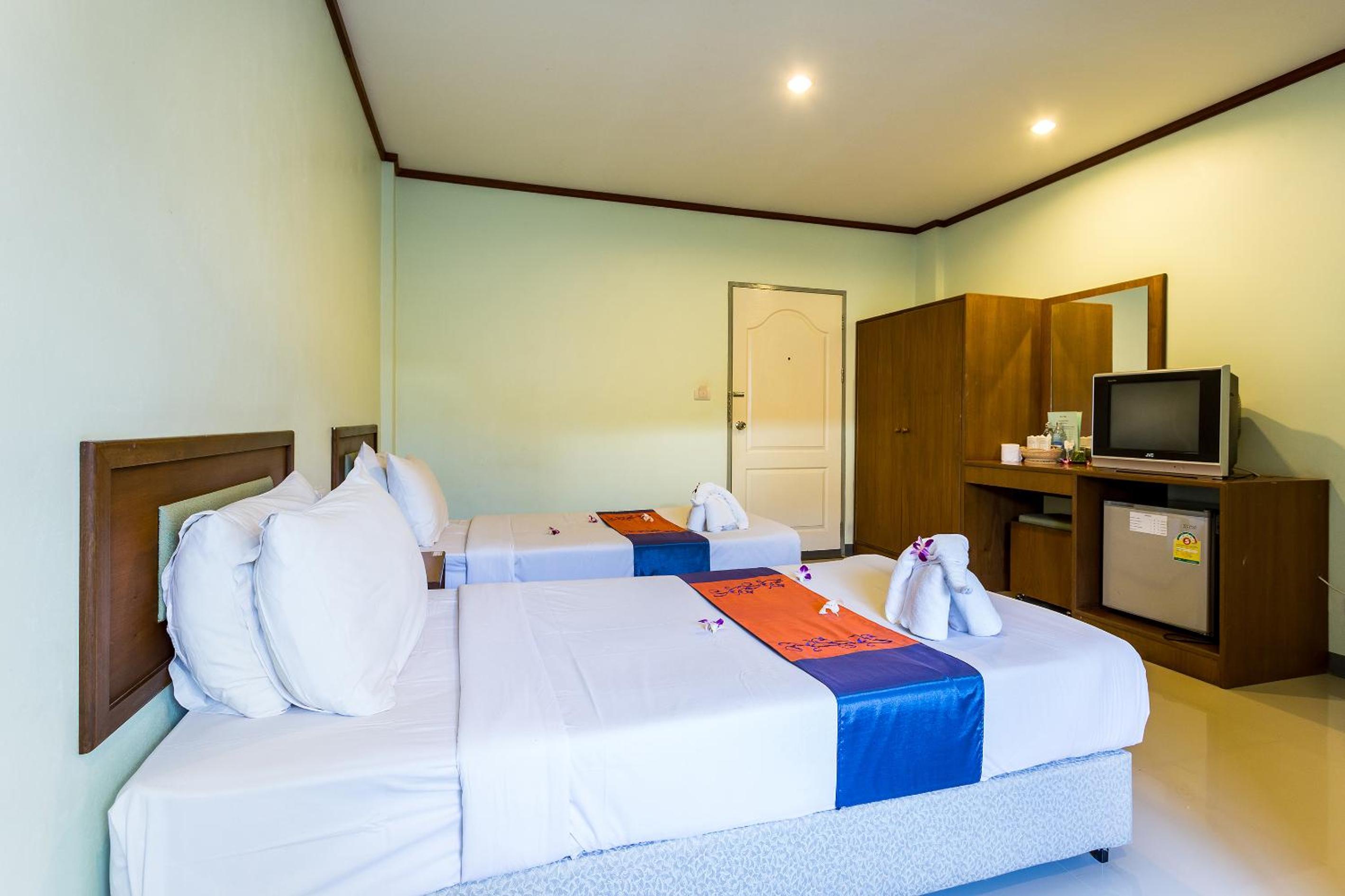 Standard Twin Room photo 2