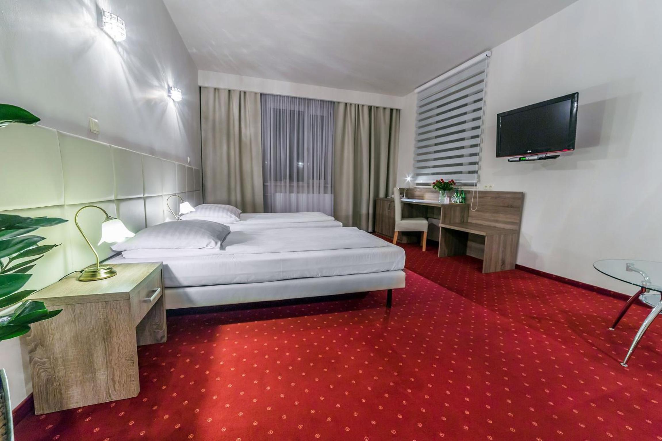 Deluxe Family Room - Photo 5