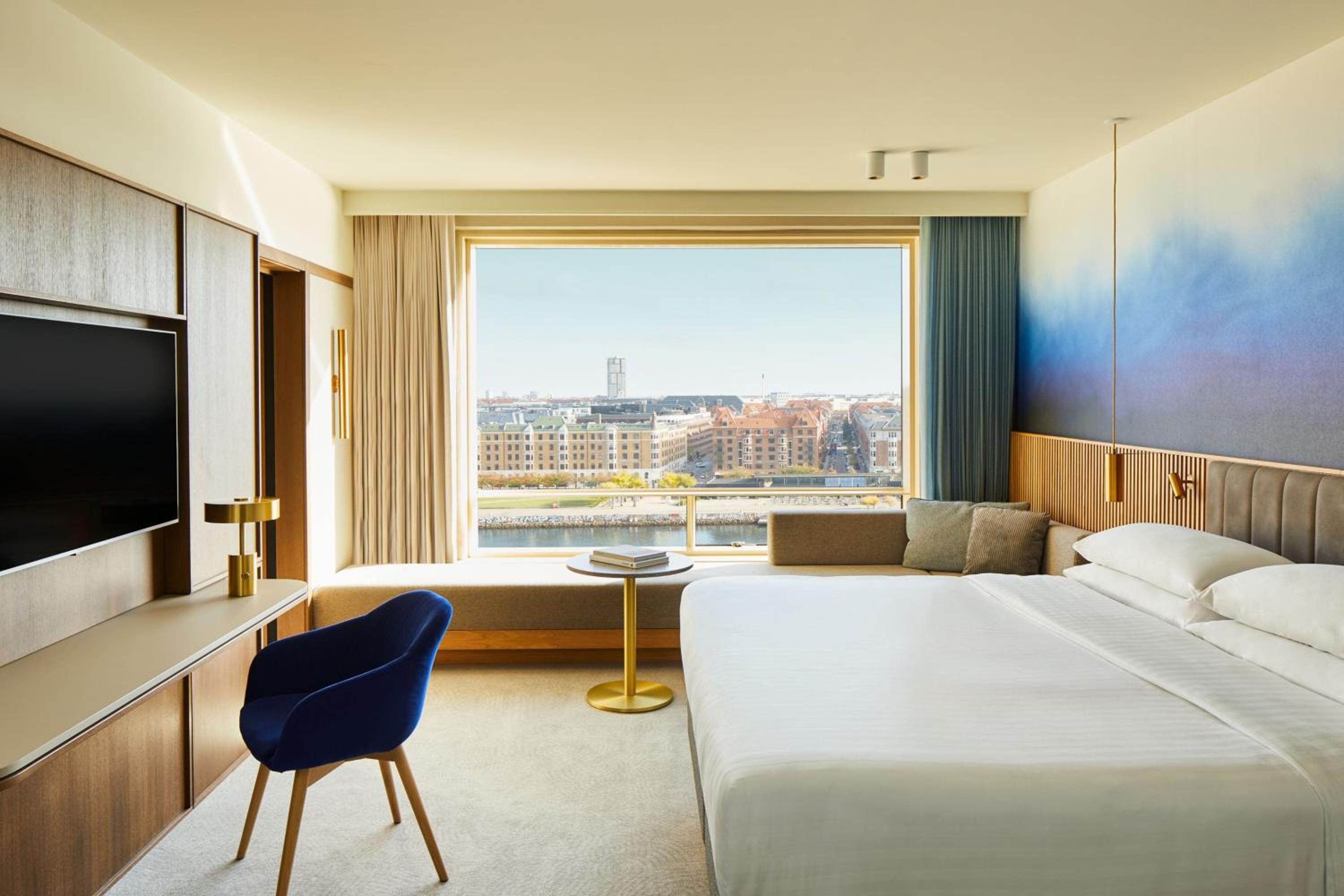 Executive Room - Photo 1