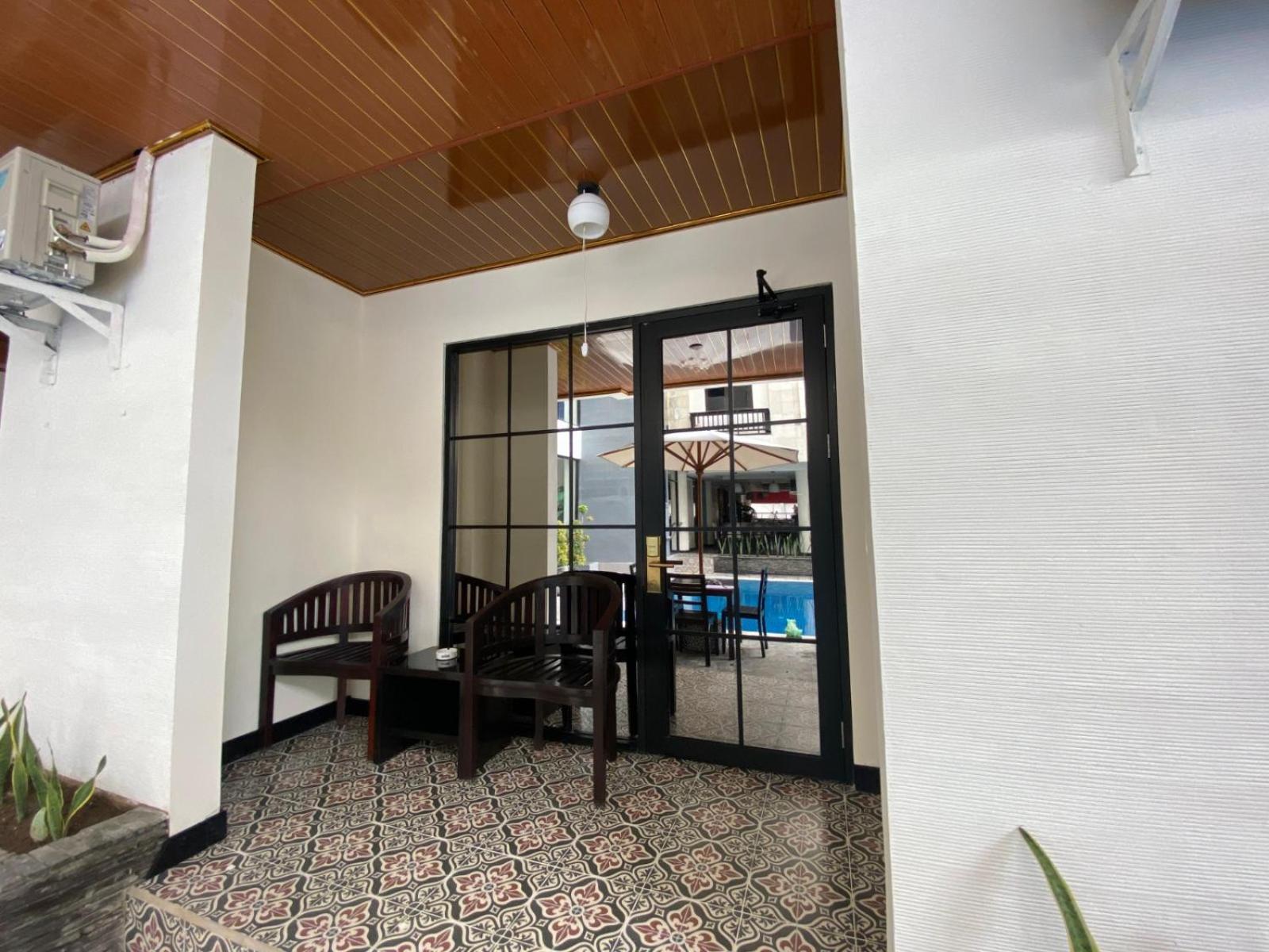 Double Room with Pool View