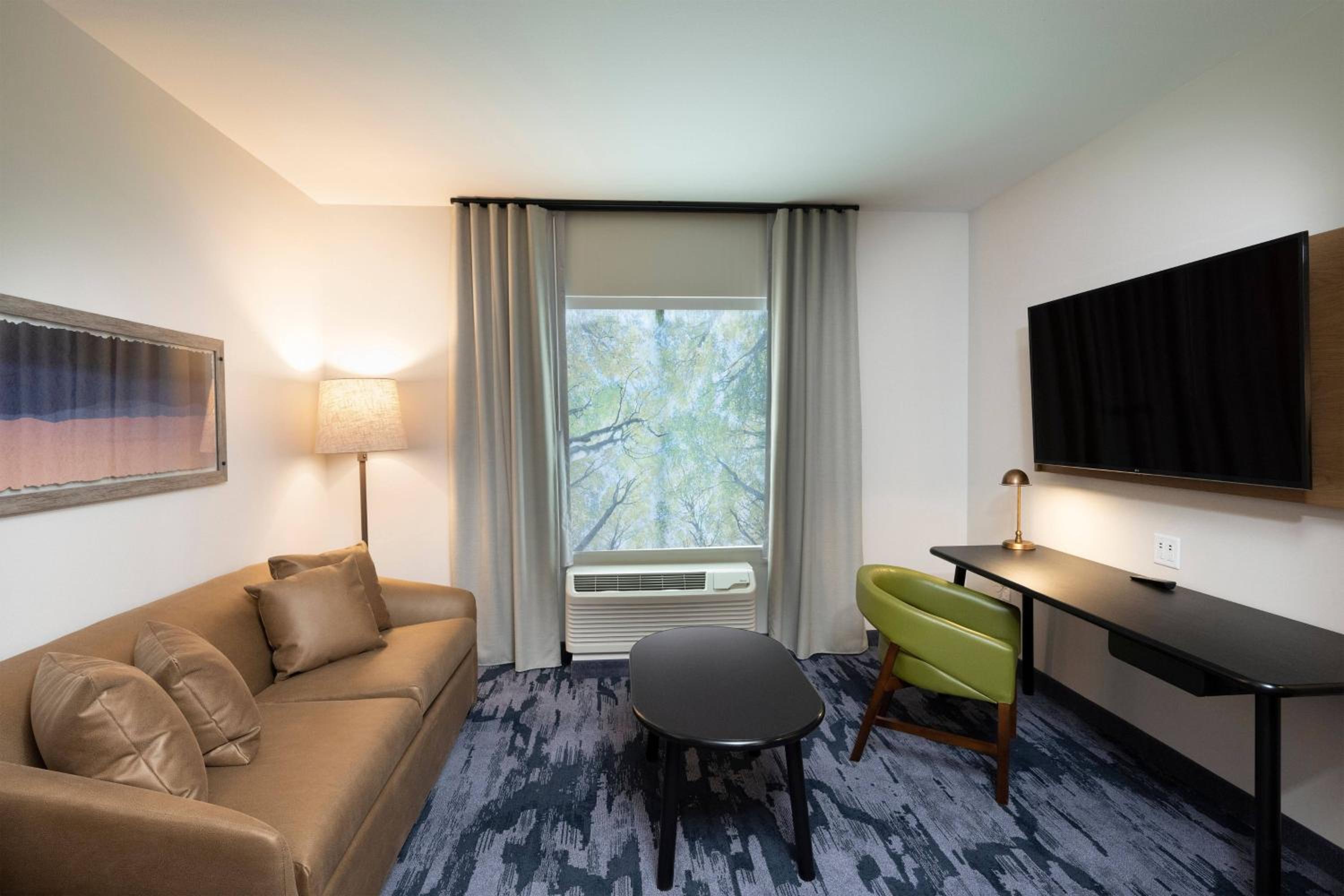 King Suite with Sofa Bed - Photo 3