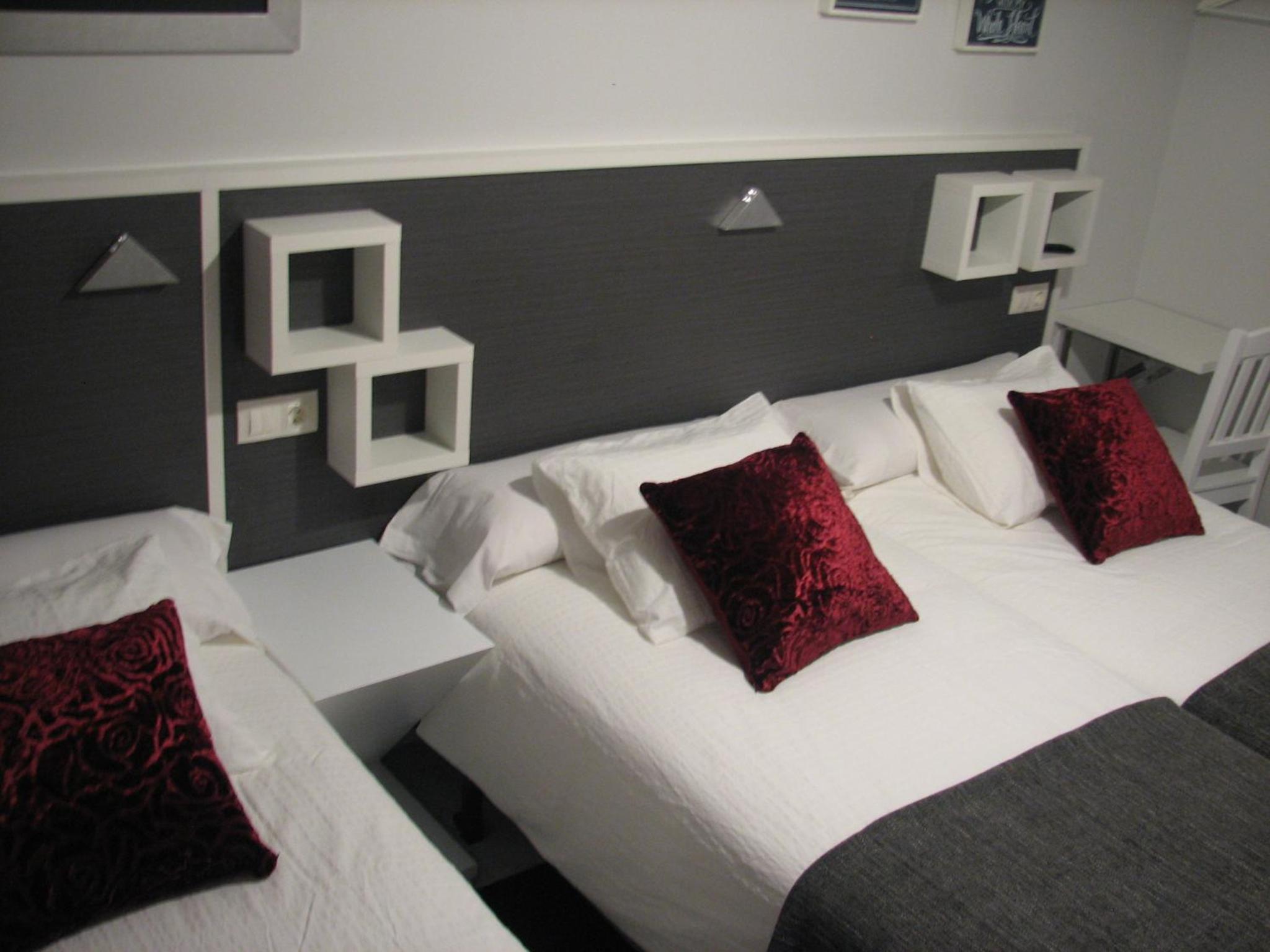 Habitación Triple con Baño Privado