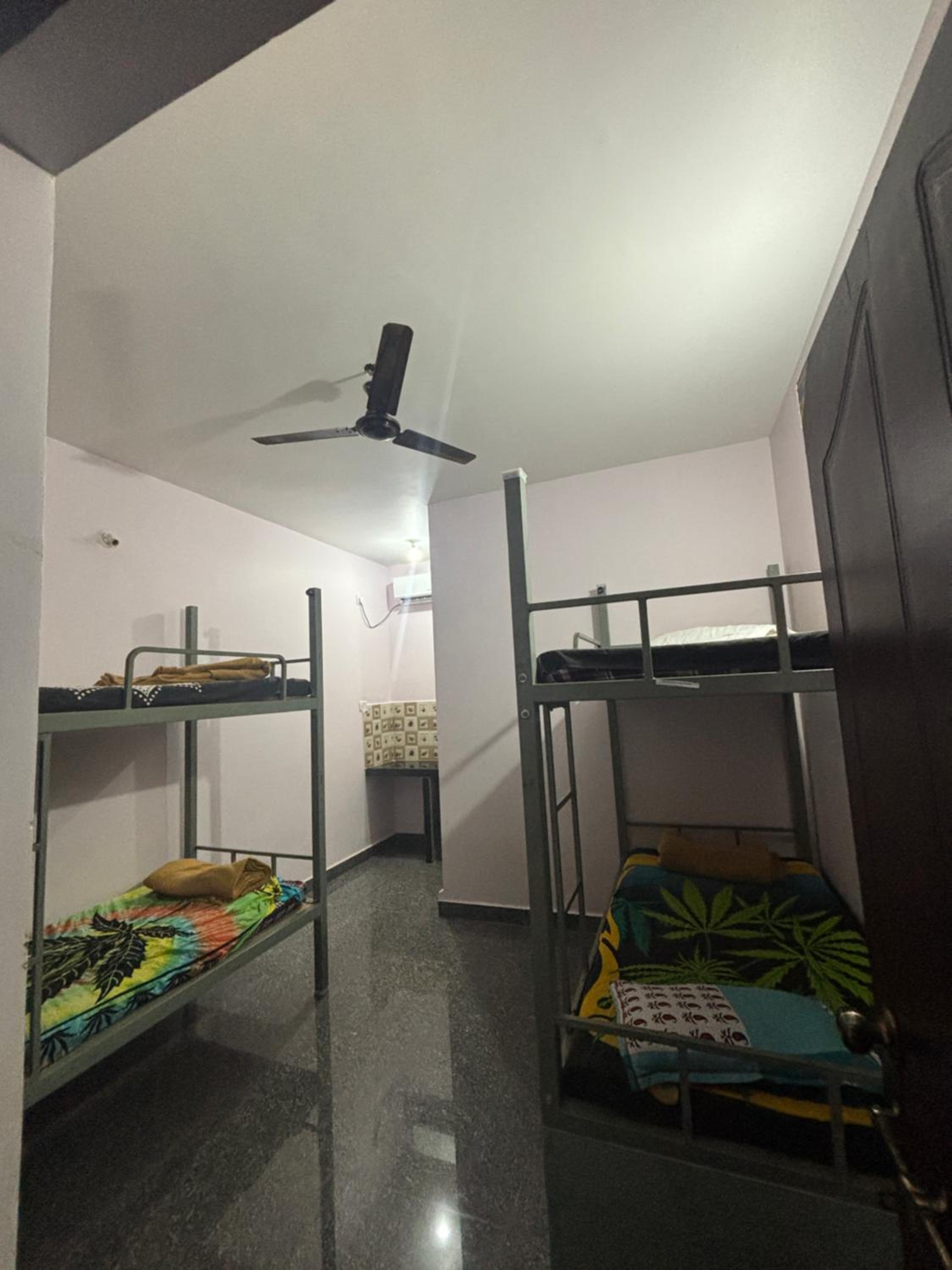 Bed in 4-Bed Mixed Dormitory Room