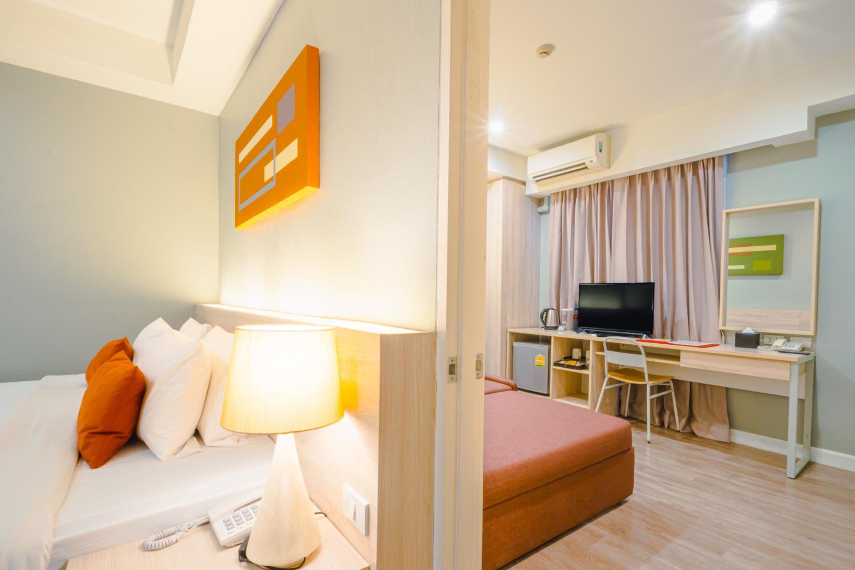 Suite - Photo 5