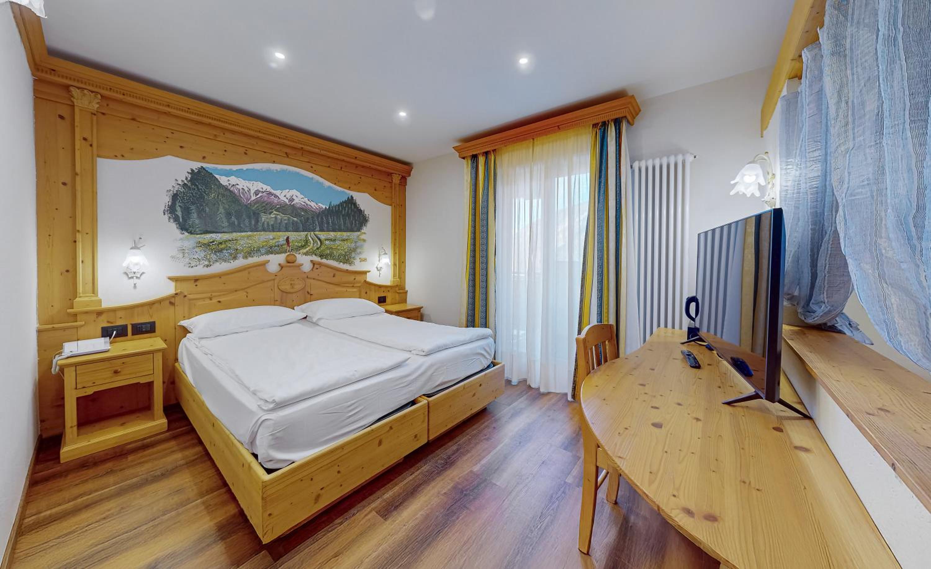 Junior Suite with Balcony