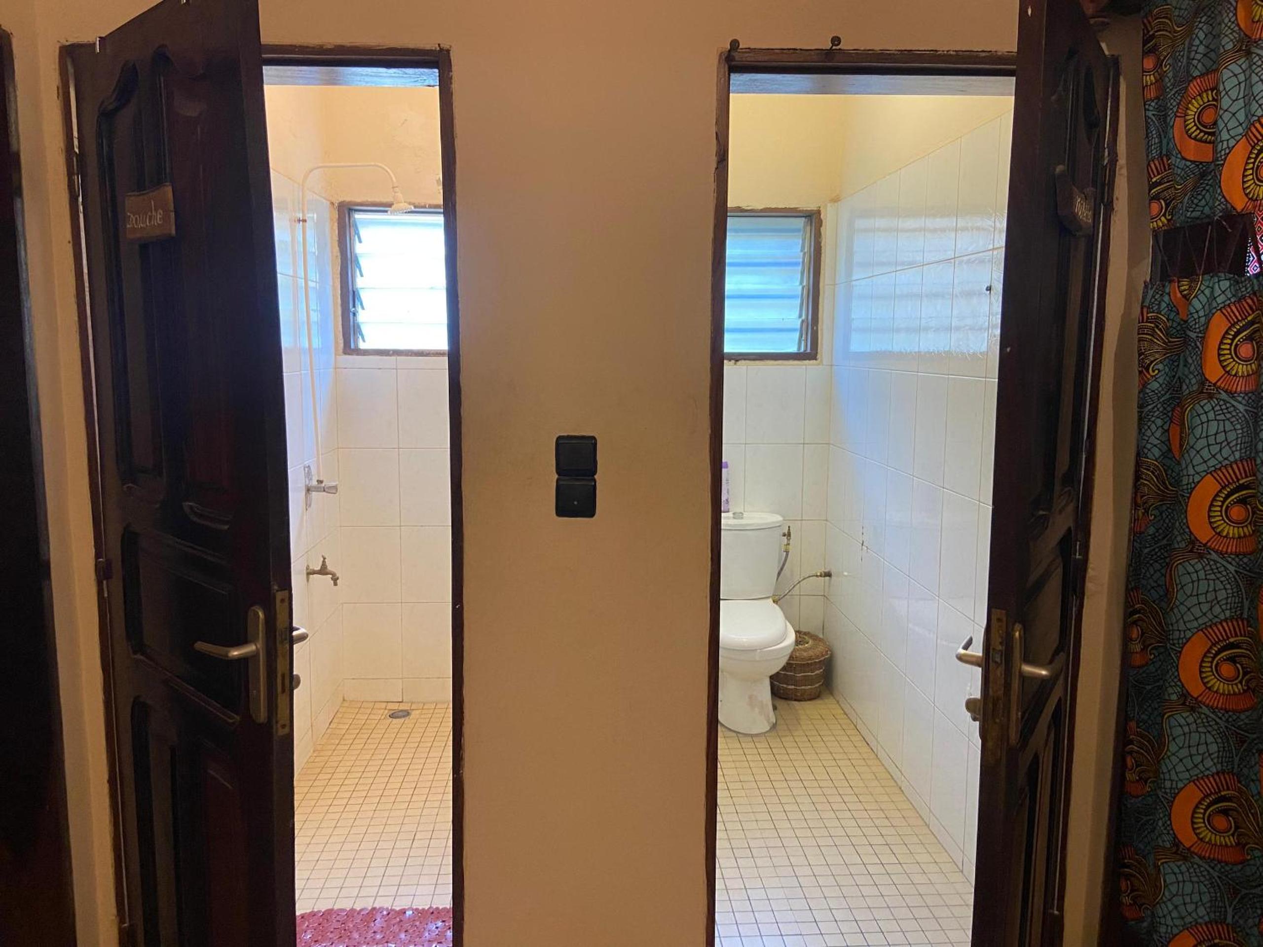 Double Room with Shared Bathroom photo 3