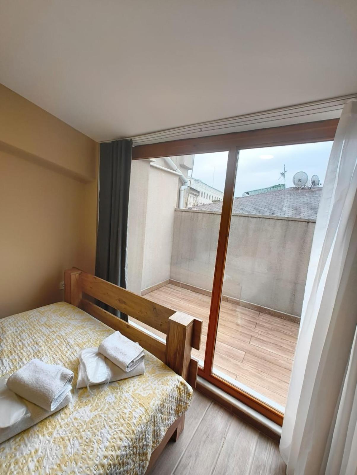 Family Room with Terrace photo 3