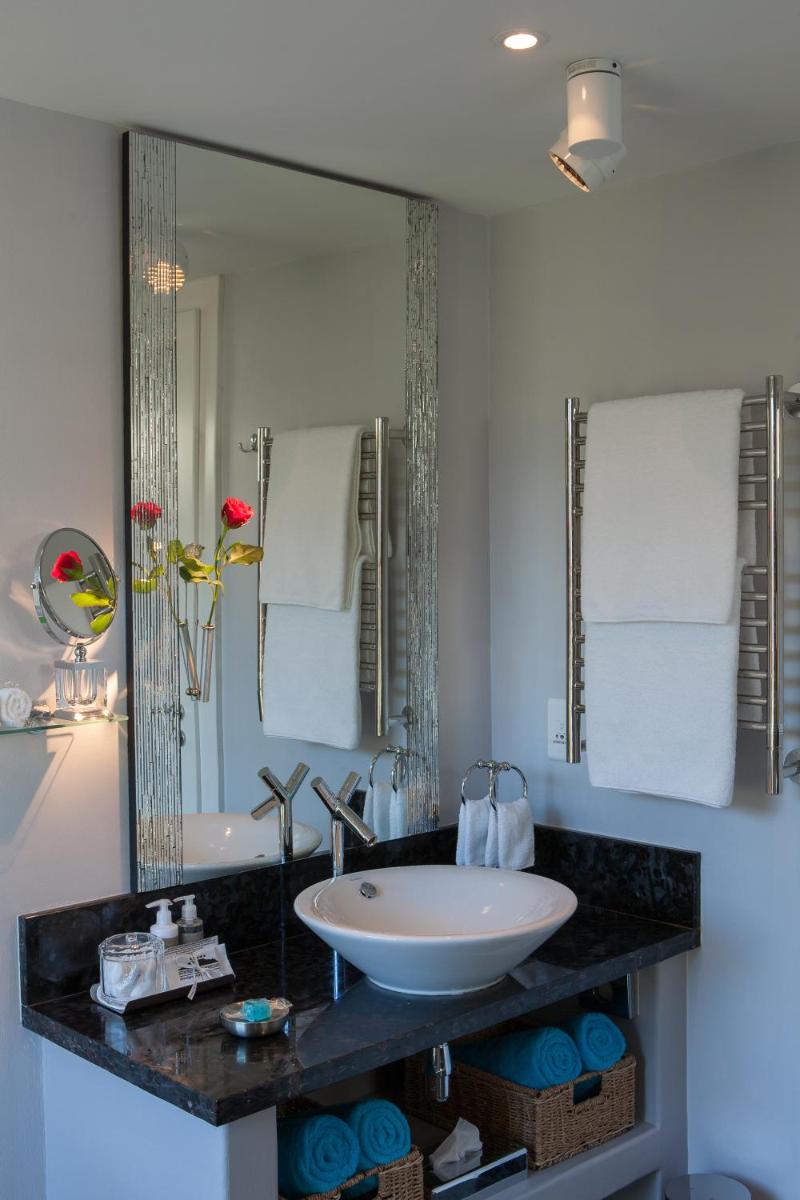 Deluxe Suite with Private Terrace and Sea View - Penthouse Suite  - Photo 6