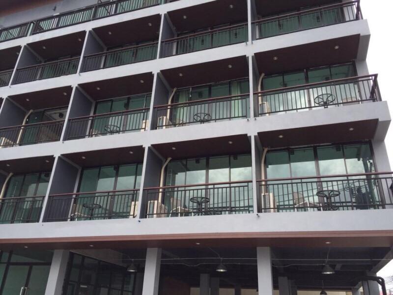 Apartment with Balcony - Photo 13