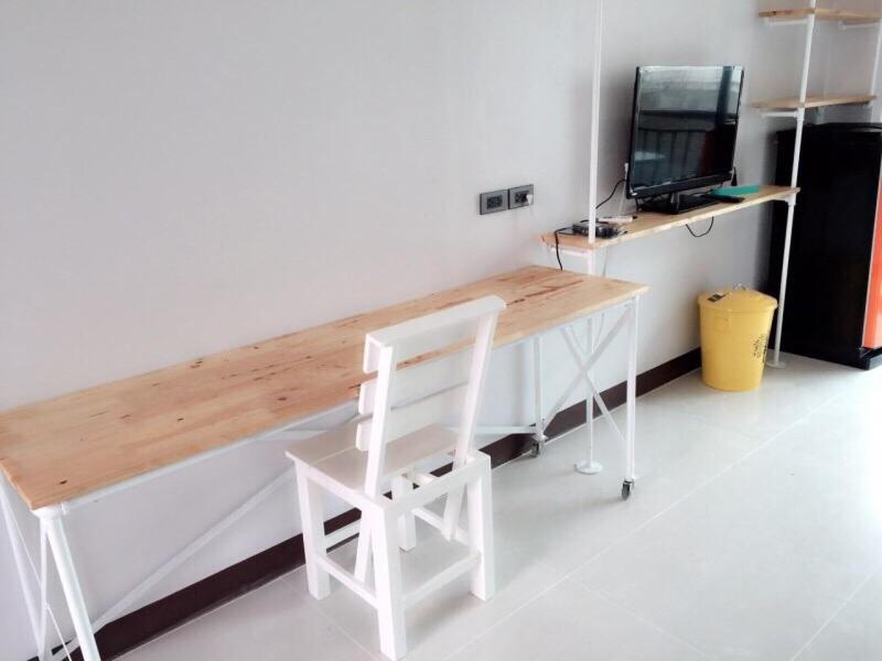 Apartment with Balcony - Photo 29