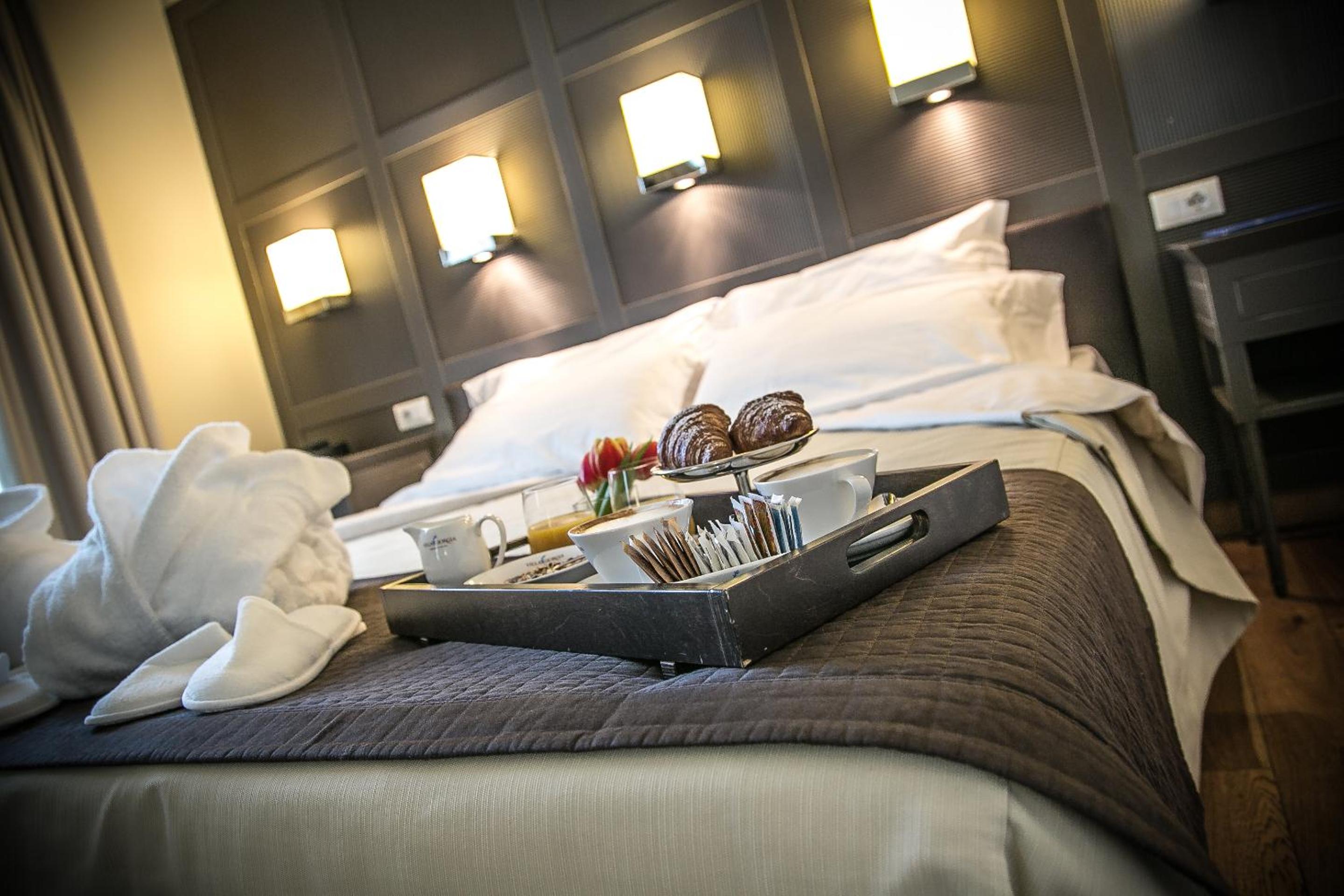 Deluxe Double Room - Photo 1