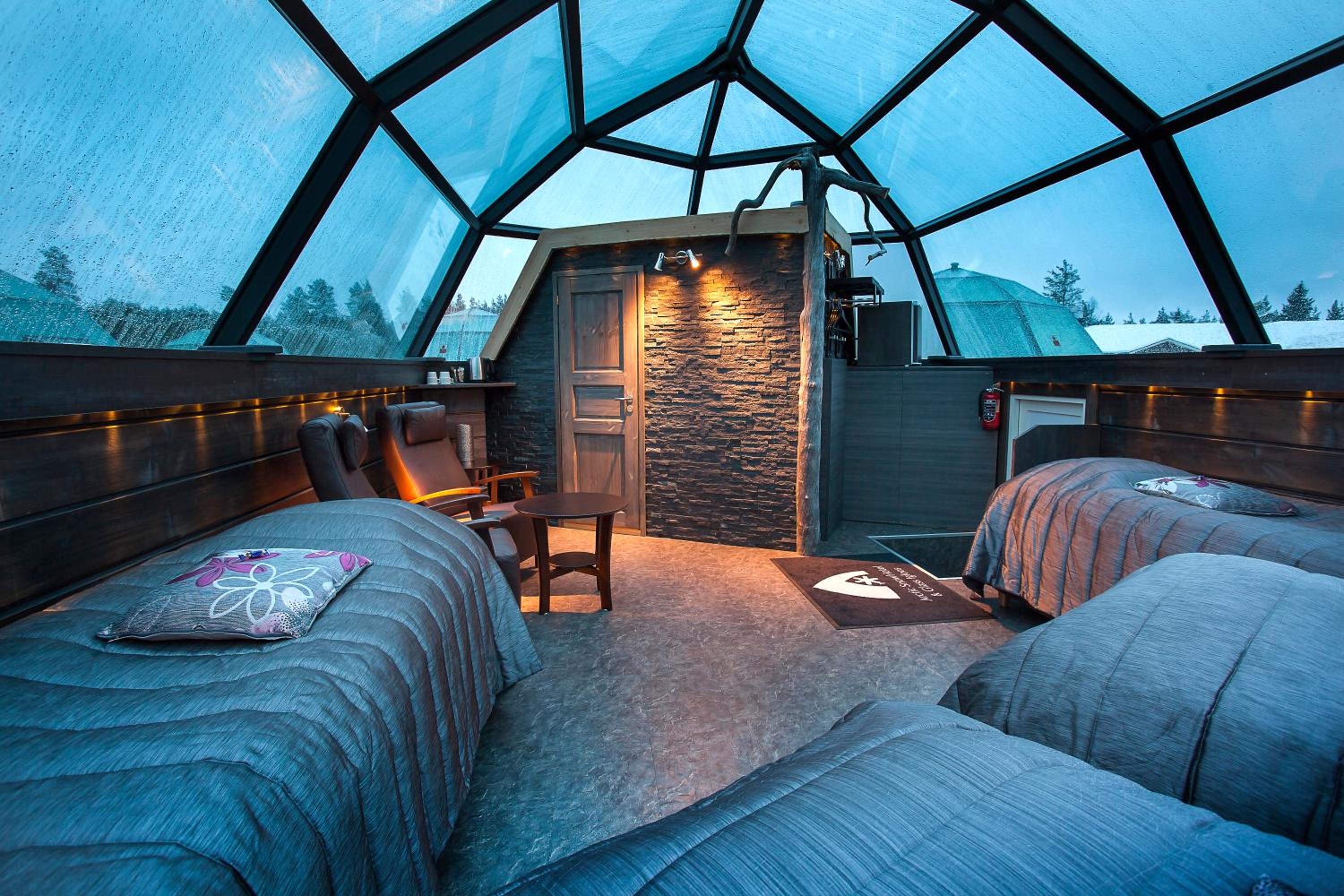 Family Glass Igloo (4 Adults) photo 1