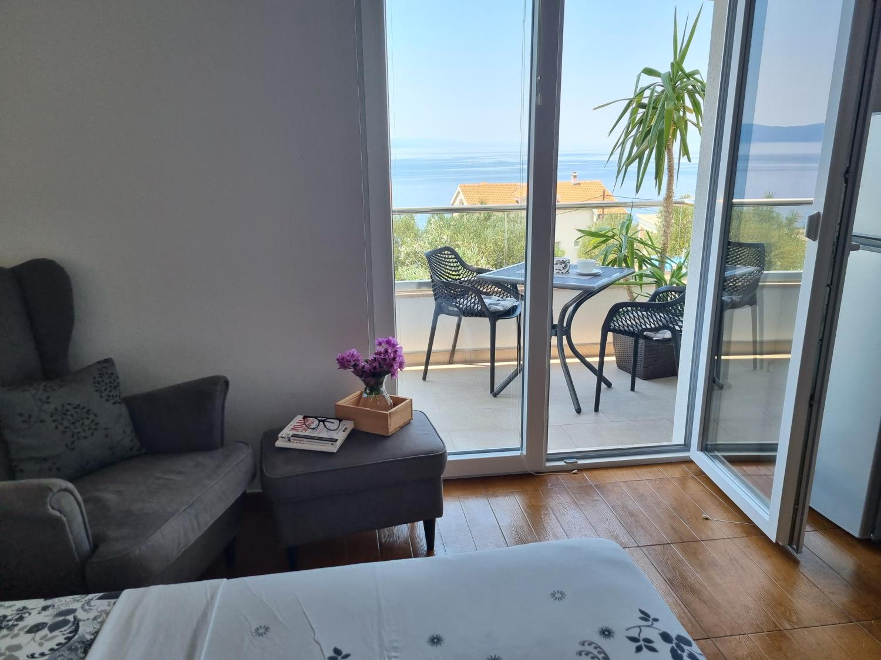 Studio with Sea View