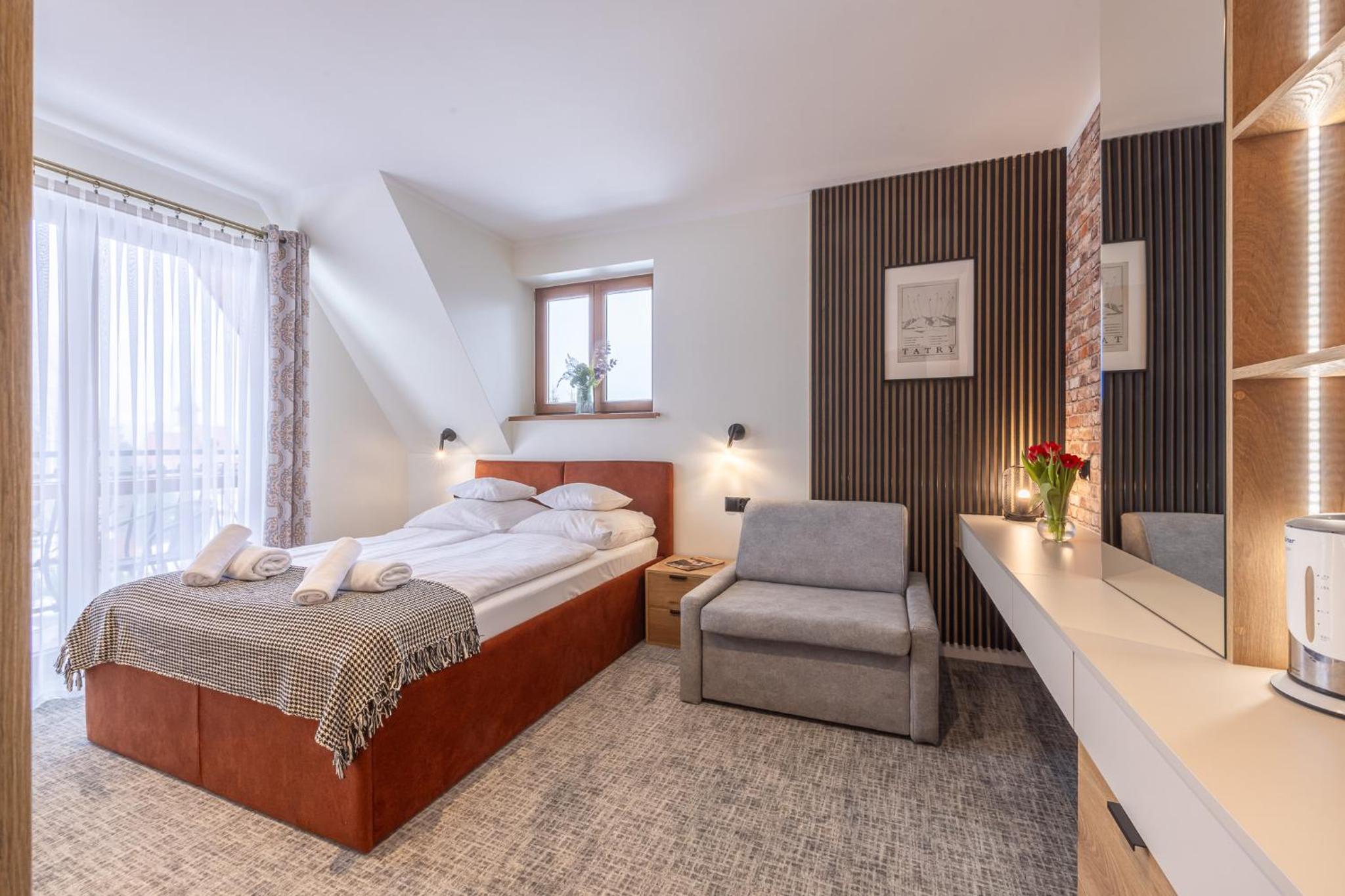 Deluxe Double Room with Extra Bed photo 2
