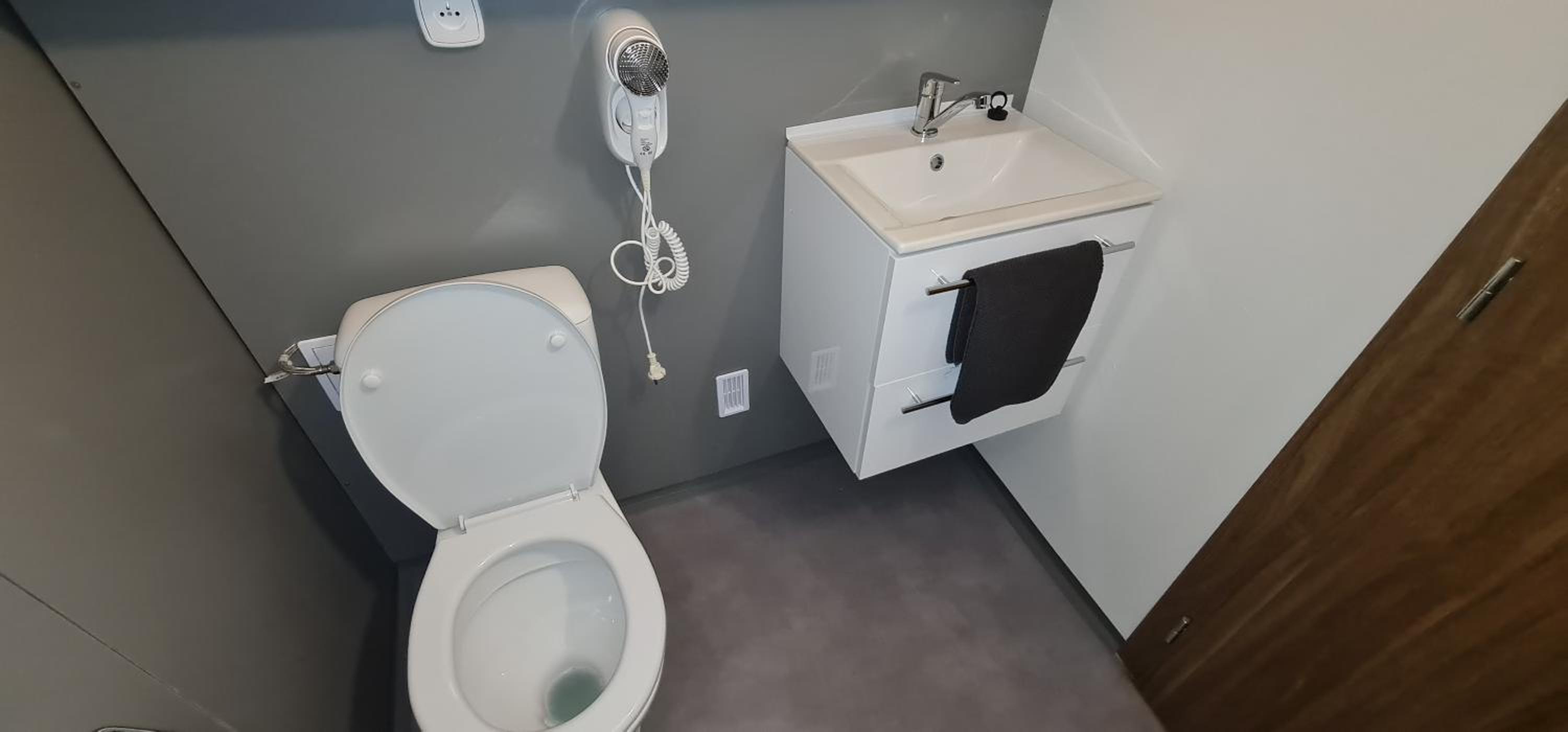 Twin Room with Bathroom photo 2