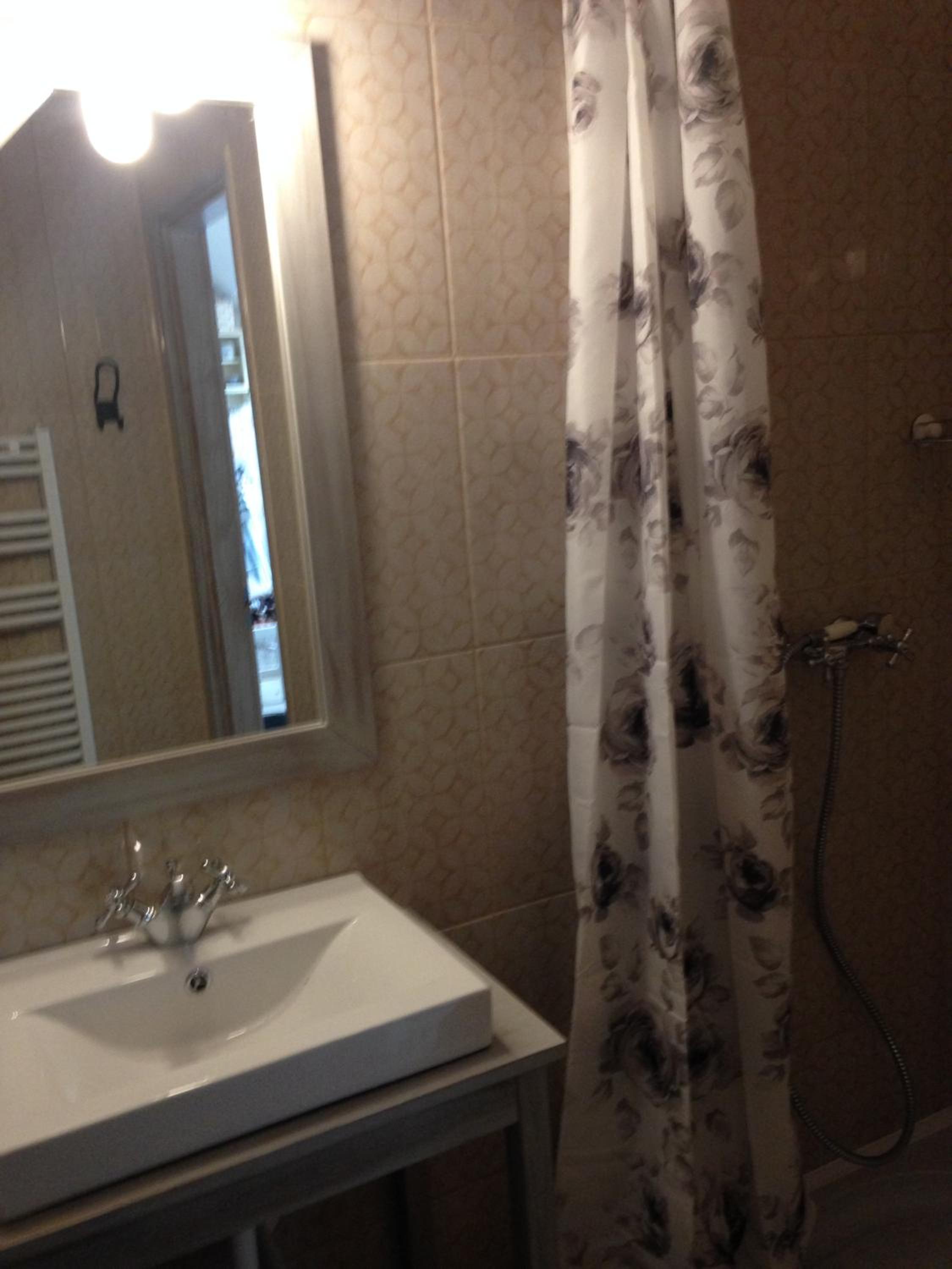 Studio Apartment - Photo 6