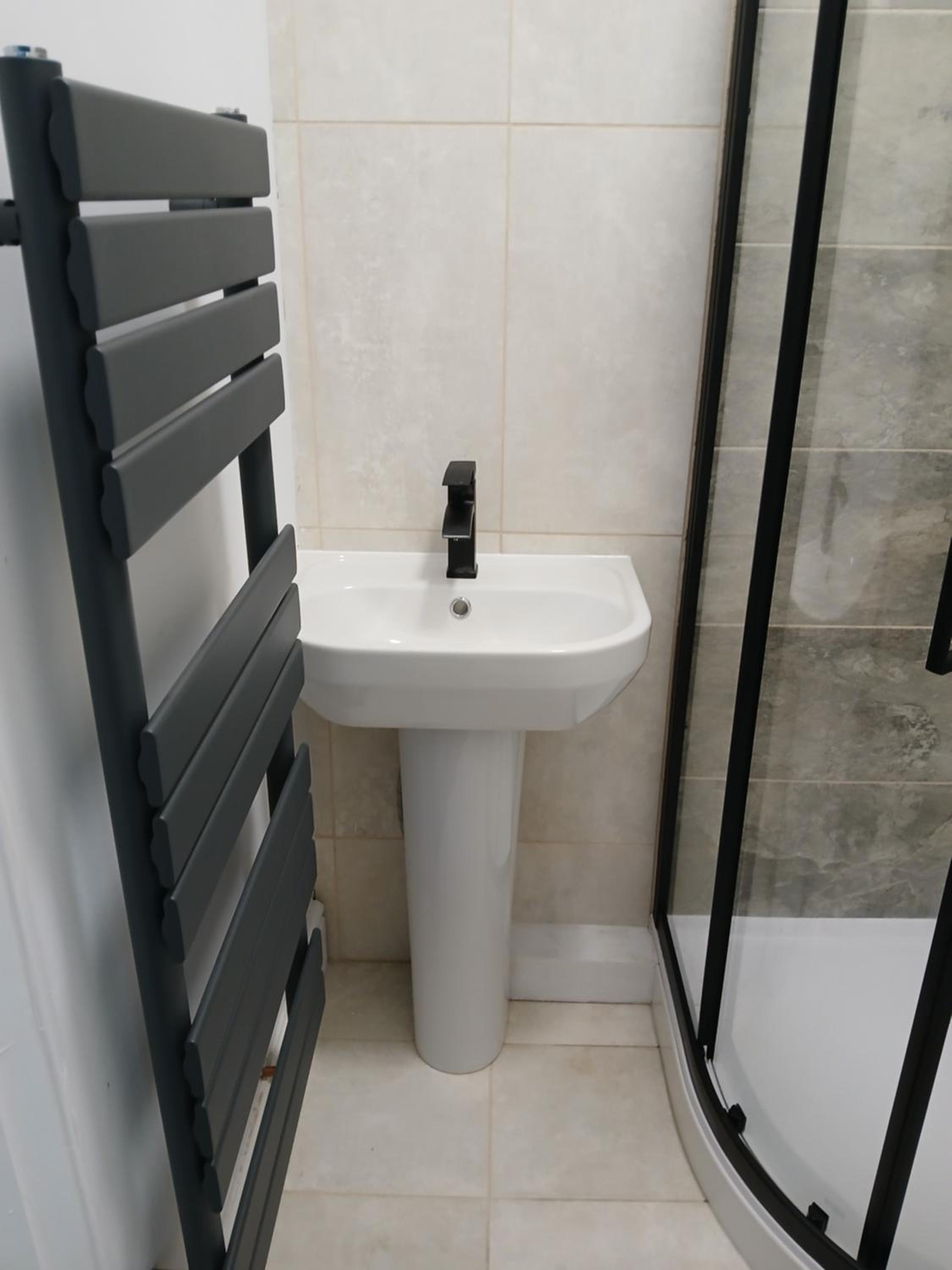 Double Room with Private Bathroom photo 3