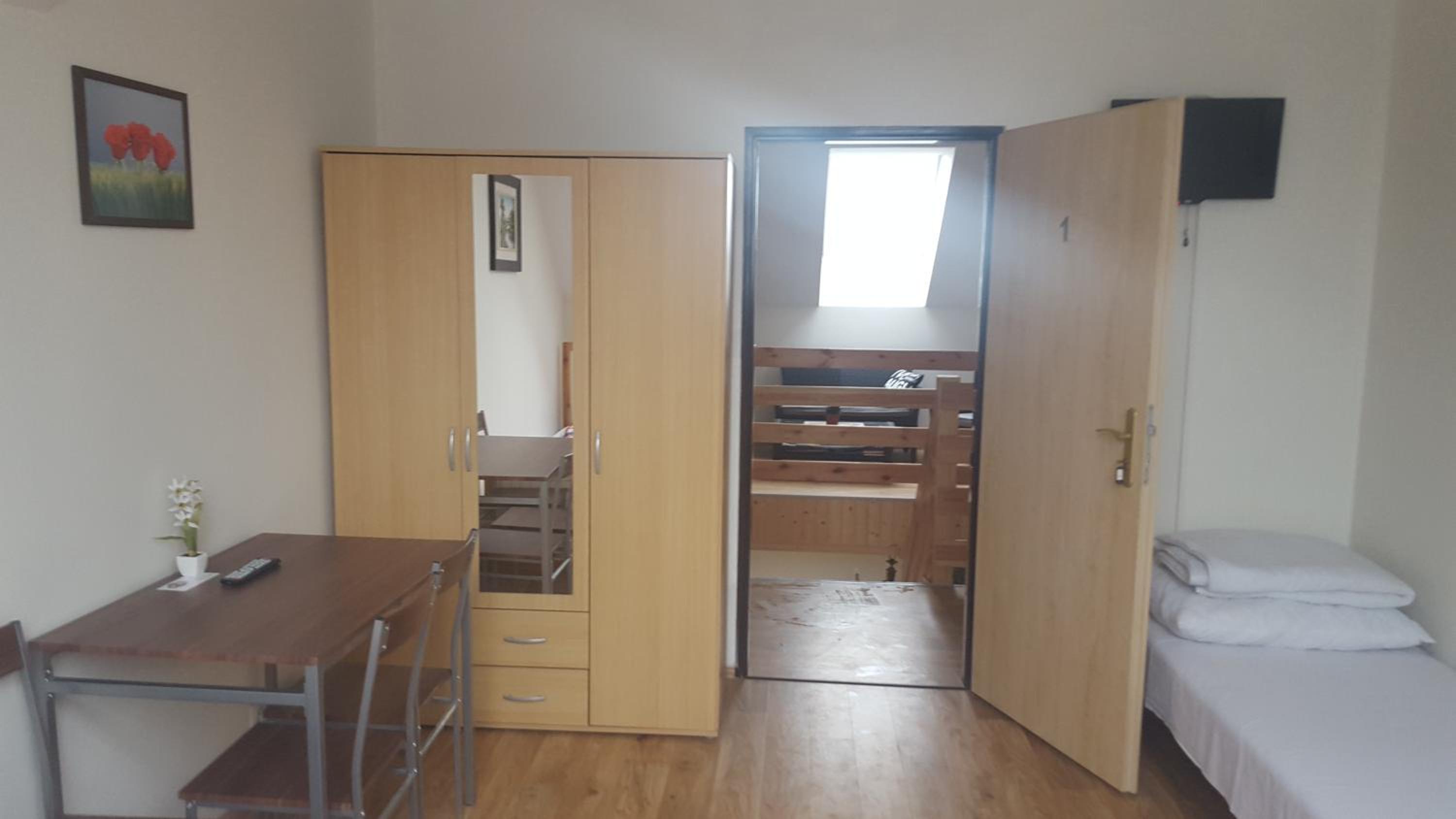 Standard Triple Room photo 3