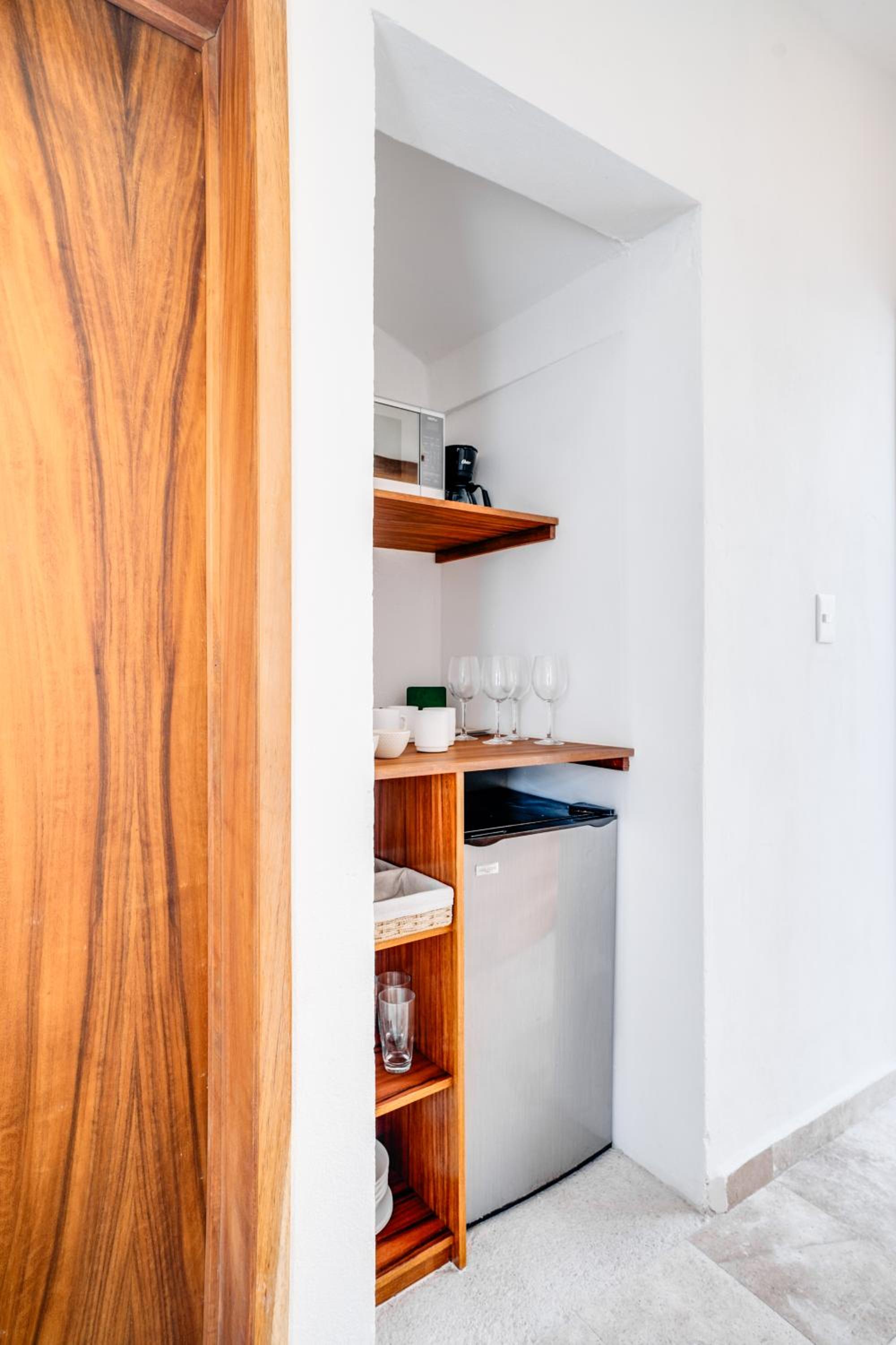 One-Bedroom Apartment with Terrace photo 2