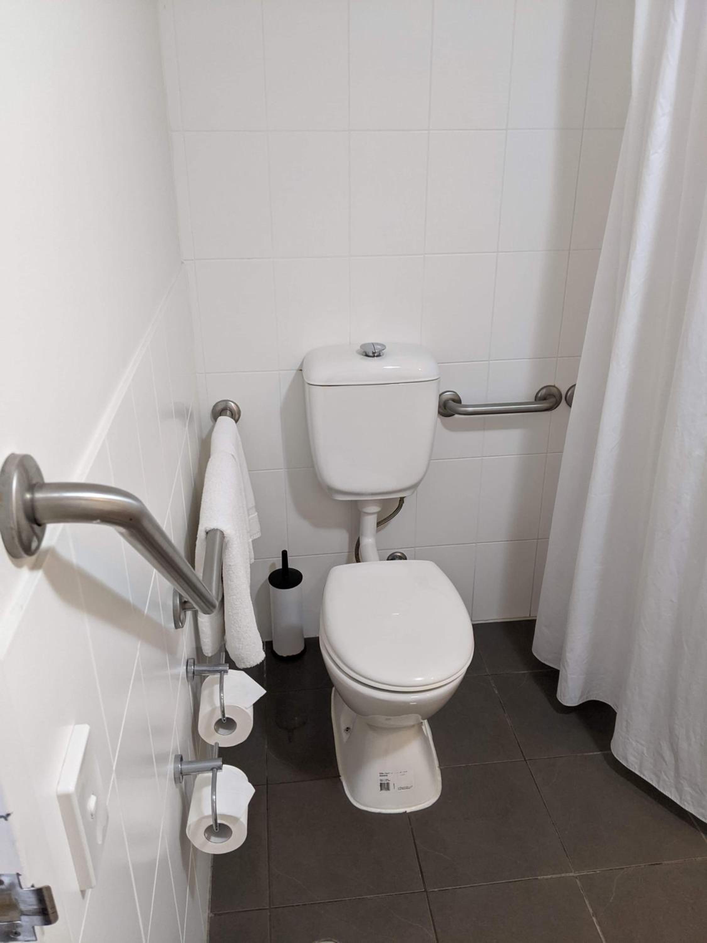 Apartment - Disability Access photo 3