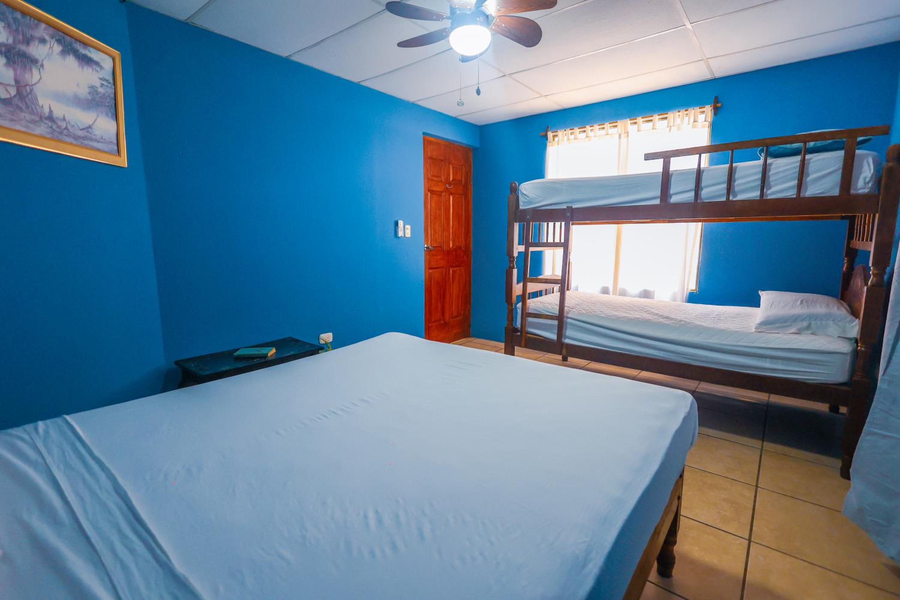 Quadruple Room with Shared Bathroom photo 1
