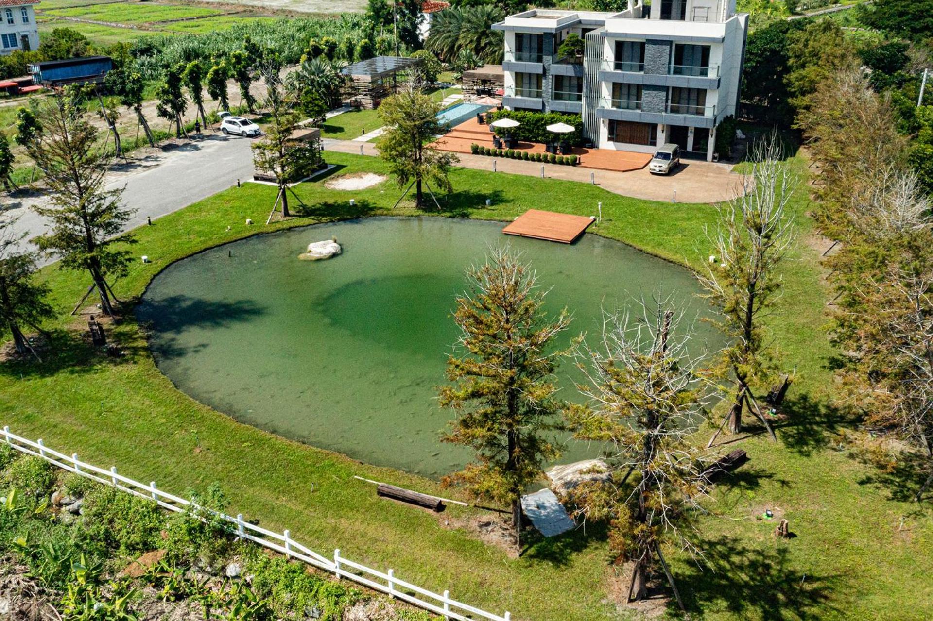 Villa photo 2