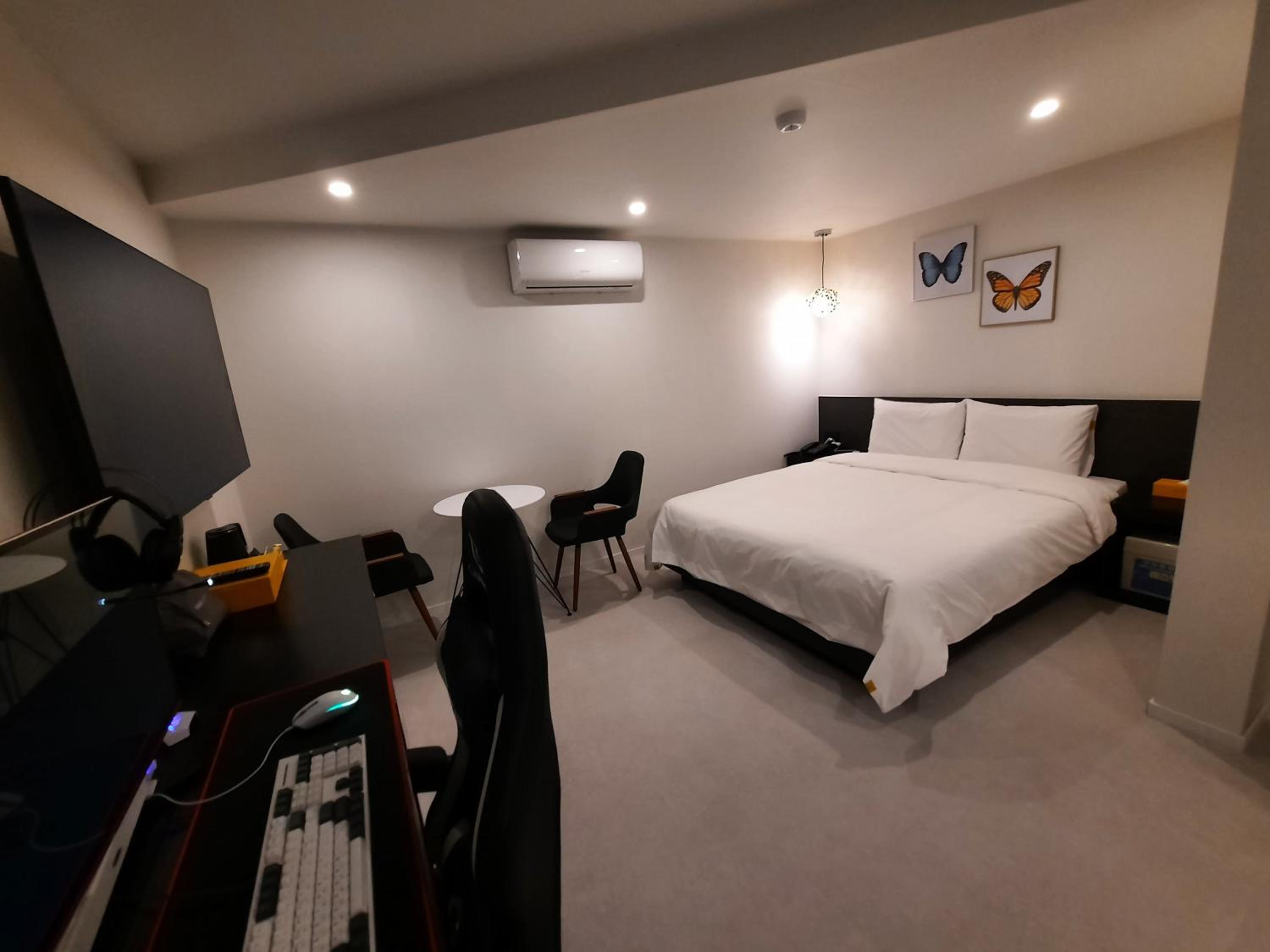 Double Room with Private Bathroom