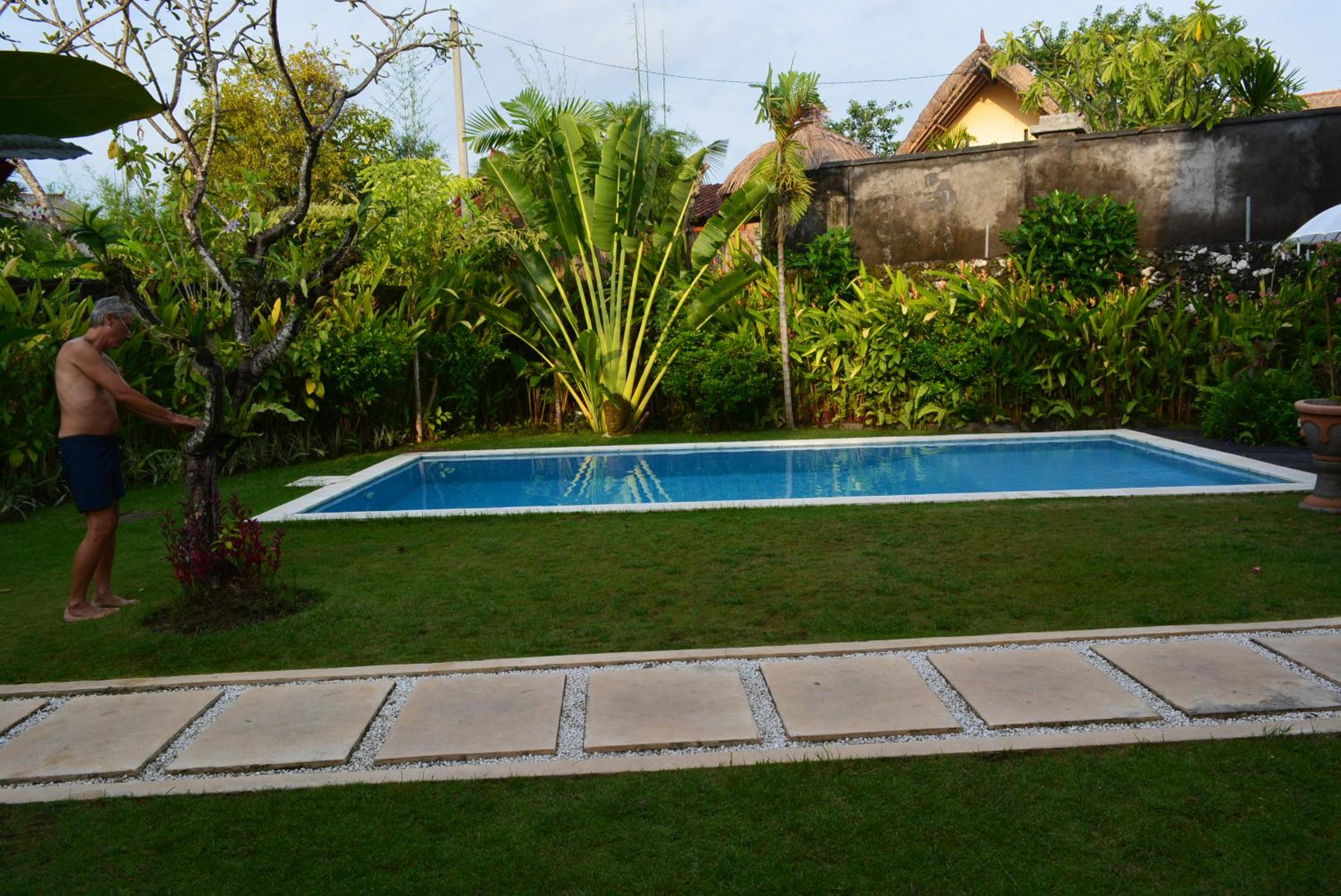 Three-Bedroom Villa - Photo 9