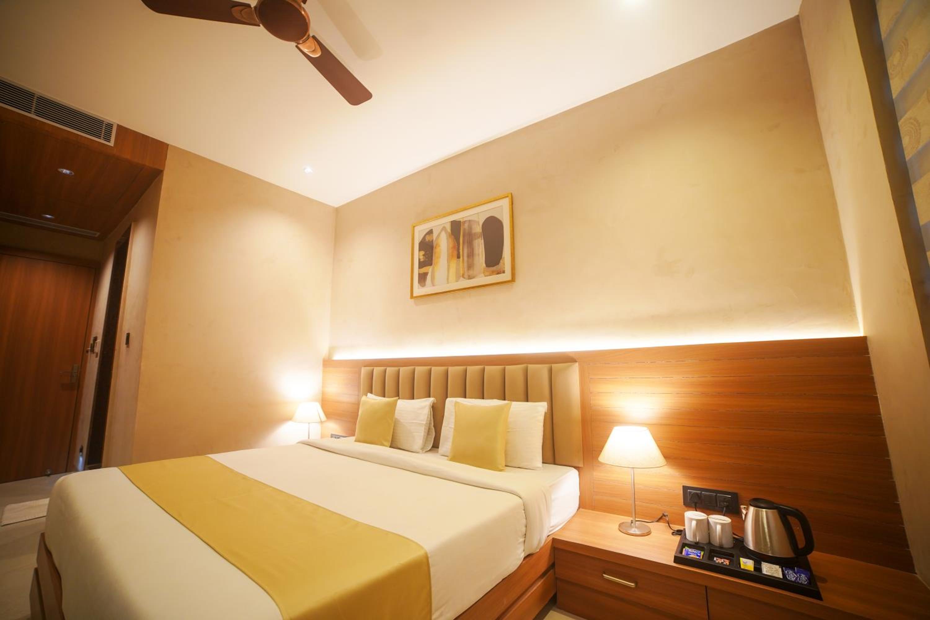 Economy Double Room photo 2
