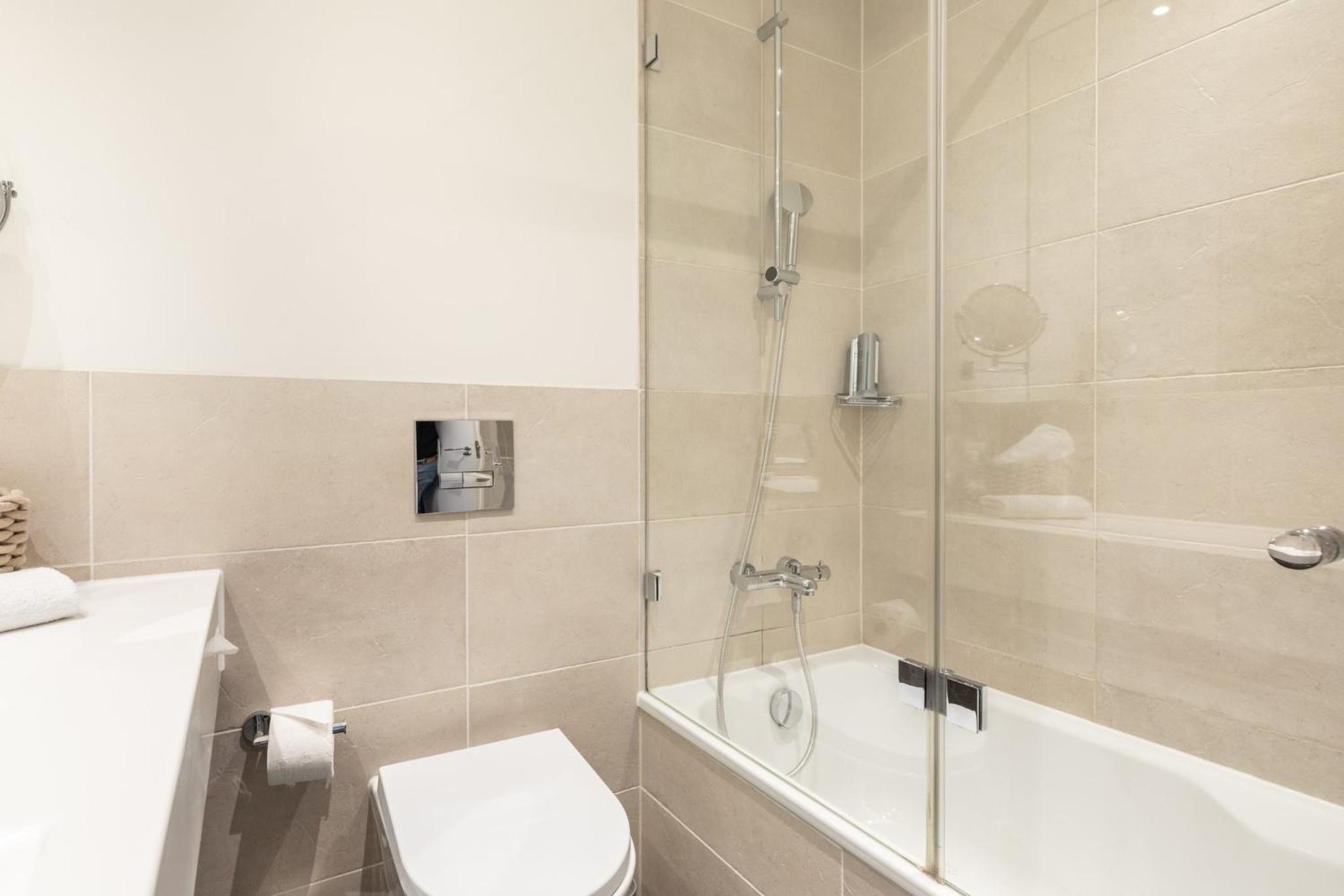 Premium Twin Room with Kitchenette Area thumbnail 6