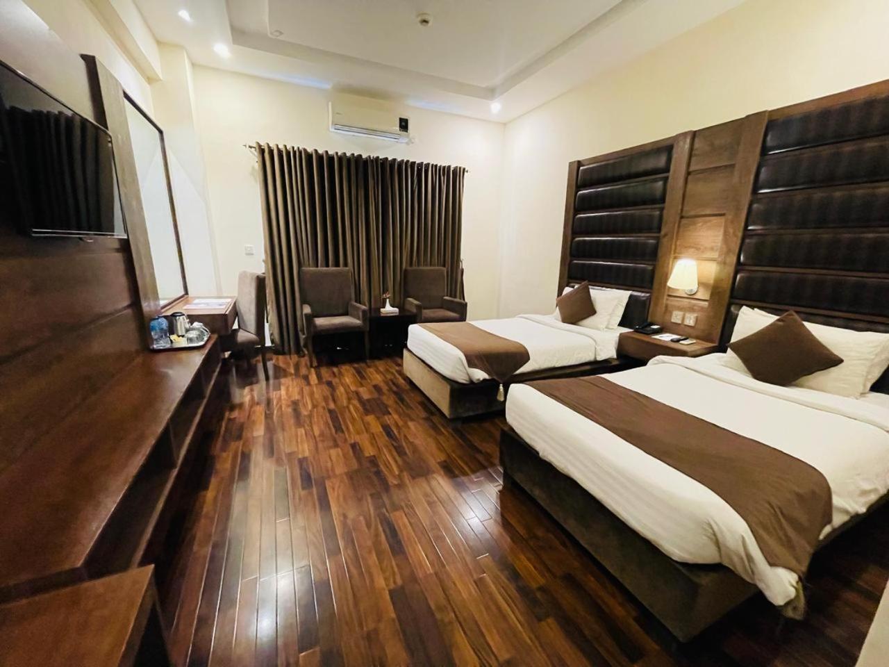 Deluxe Twin Room - Photo 1