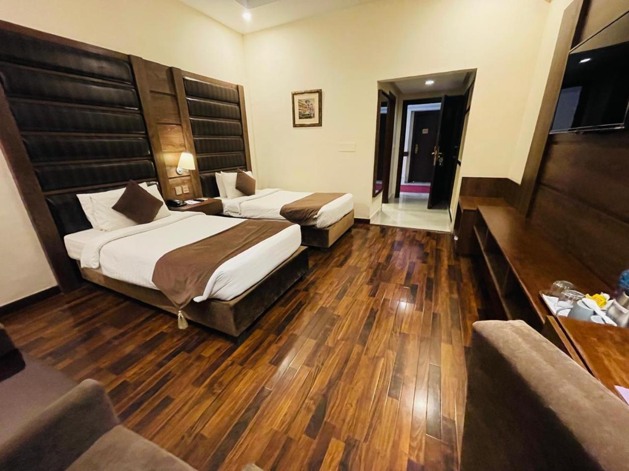 Deluxe Twin Room - Photo 2