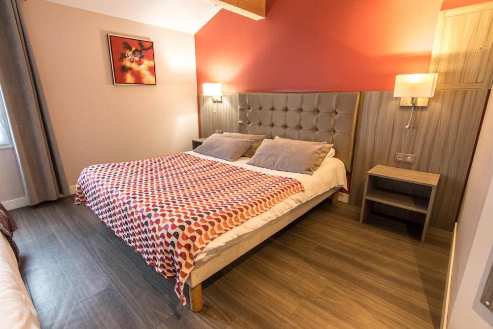 Standard Suite - Photo 4