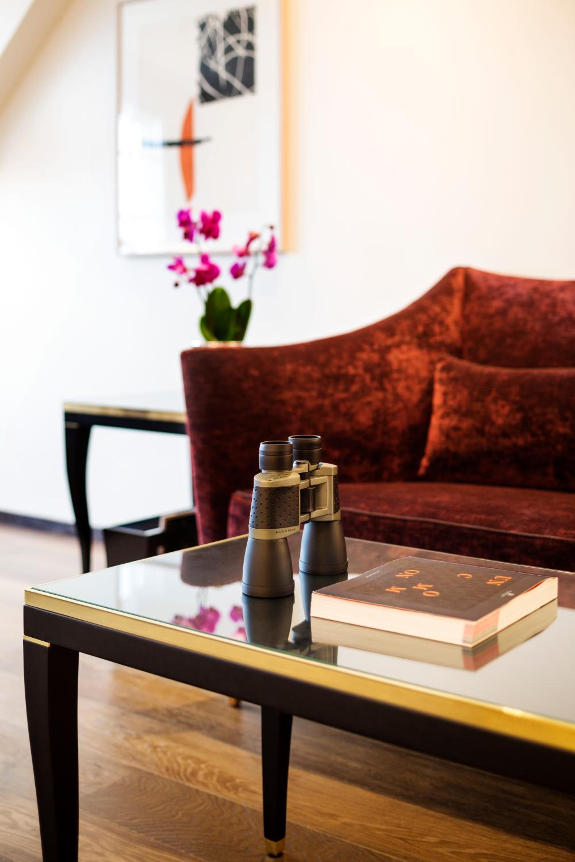 Deluxe Junior Suite - Photo 9