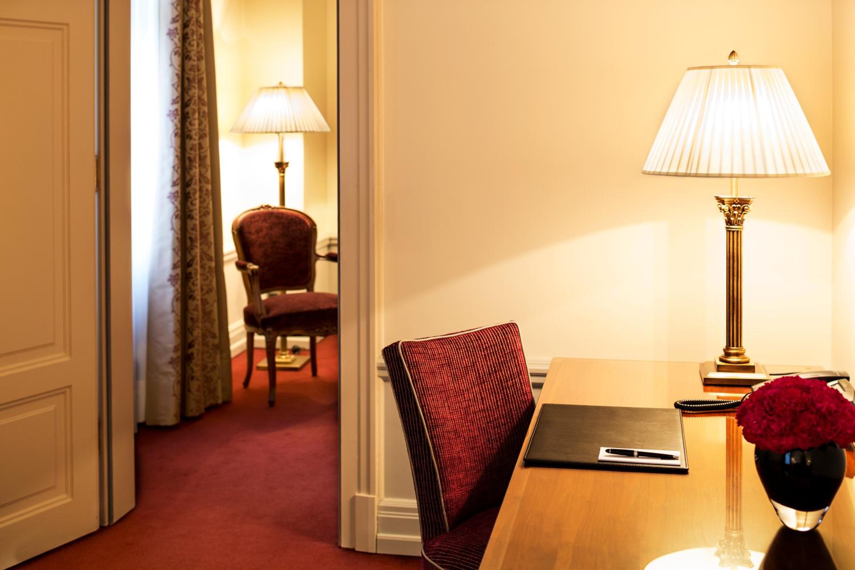 Suite - Photo 4