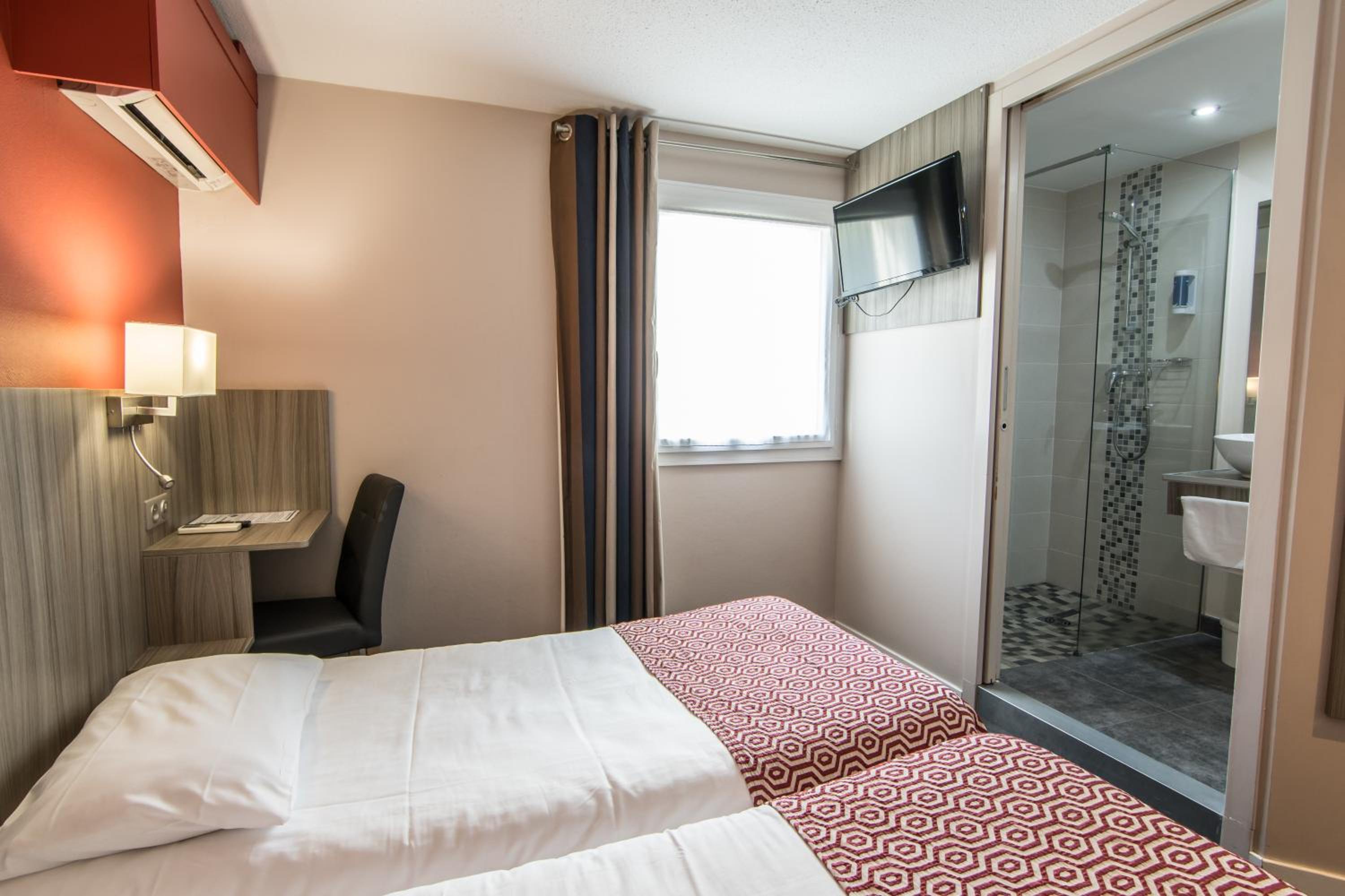 Standard Triple Room - Photo 2