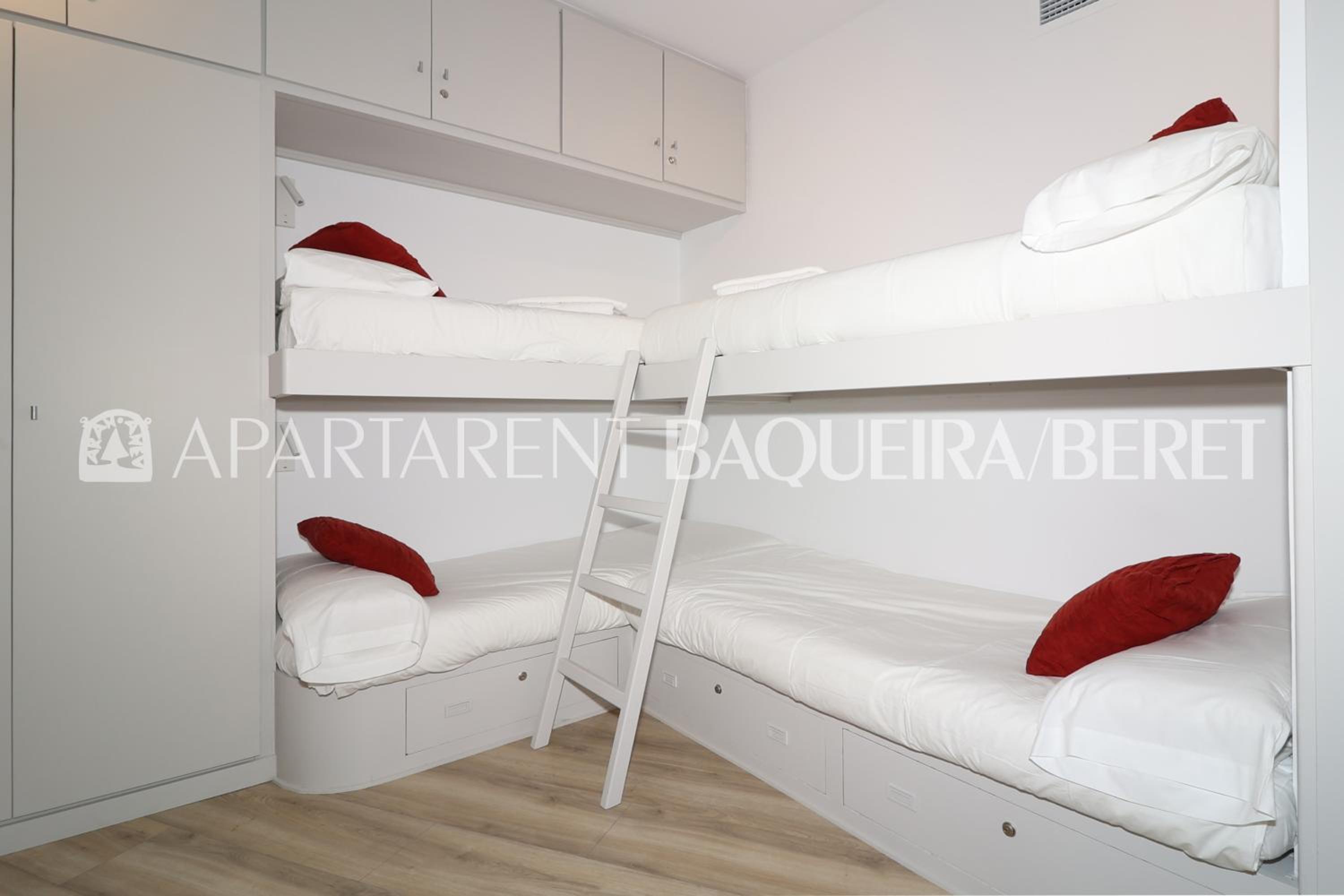Estudio renovado (4 adultos) con estacionamiento