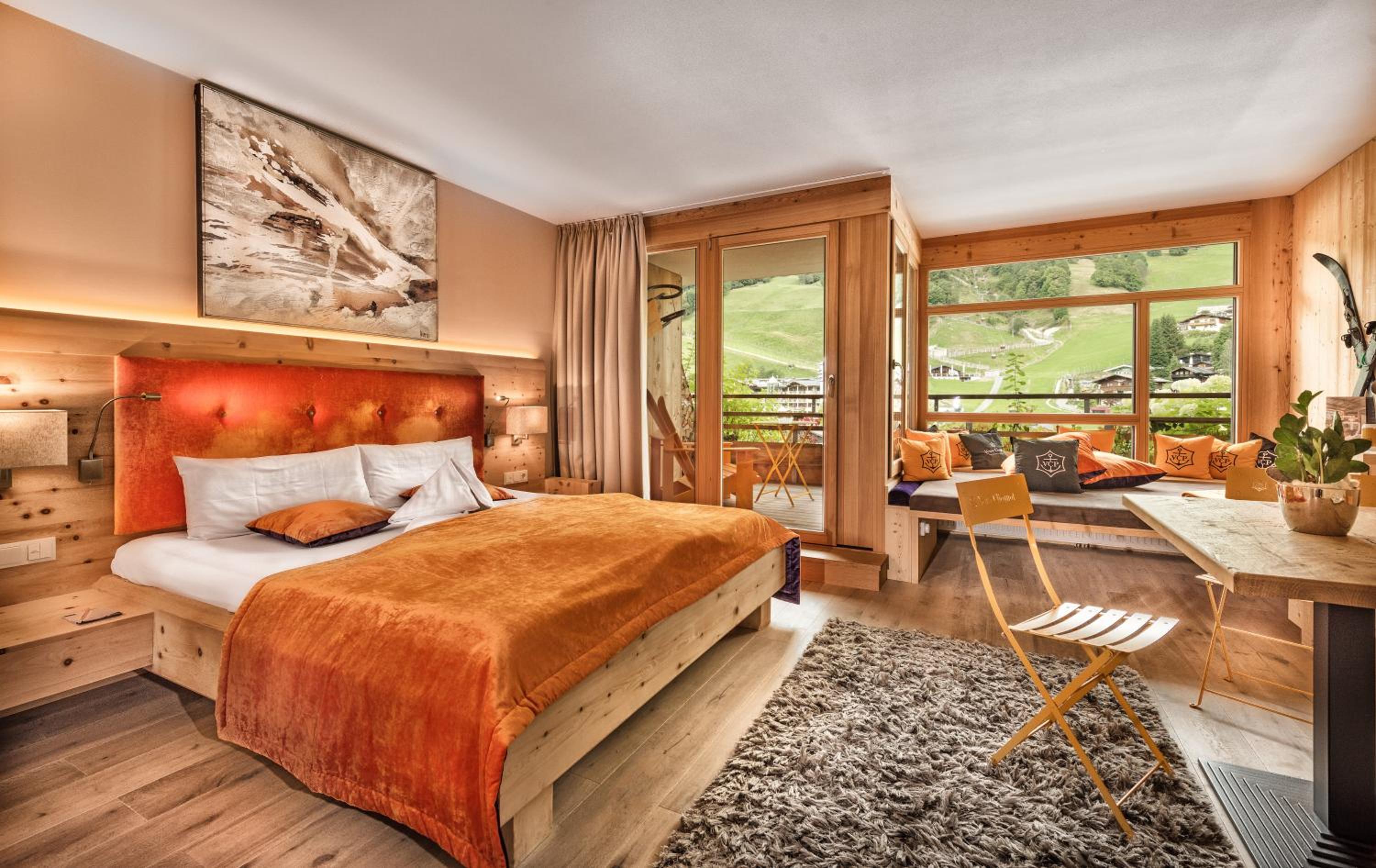 Deluxe Suite - Photo 3