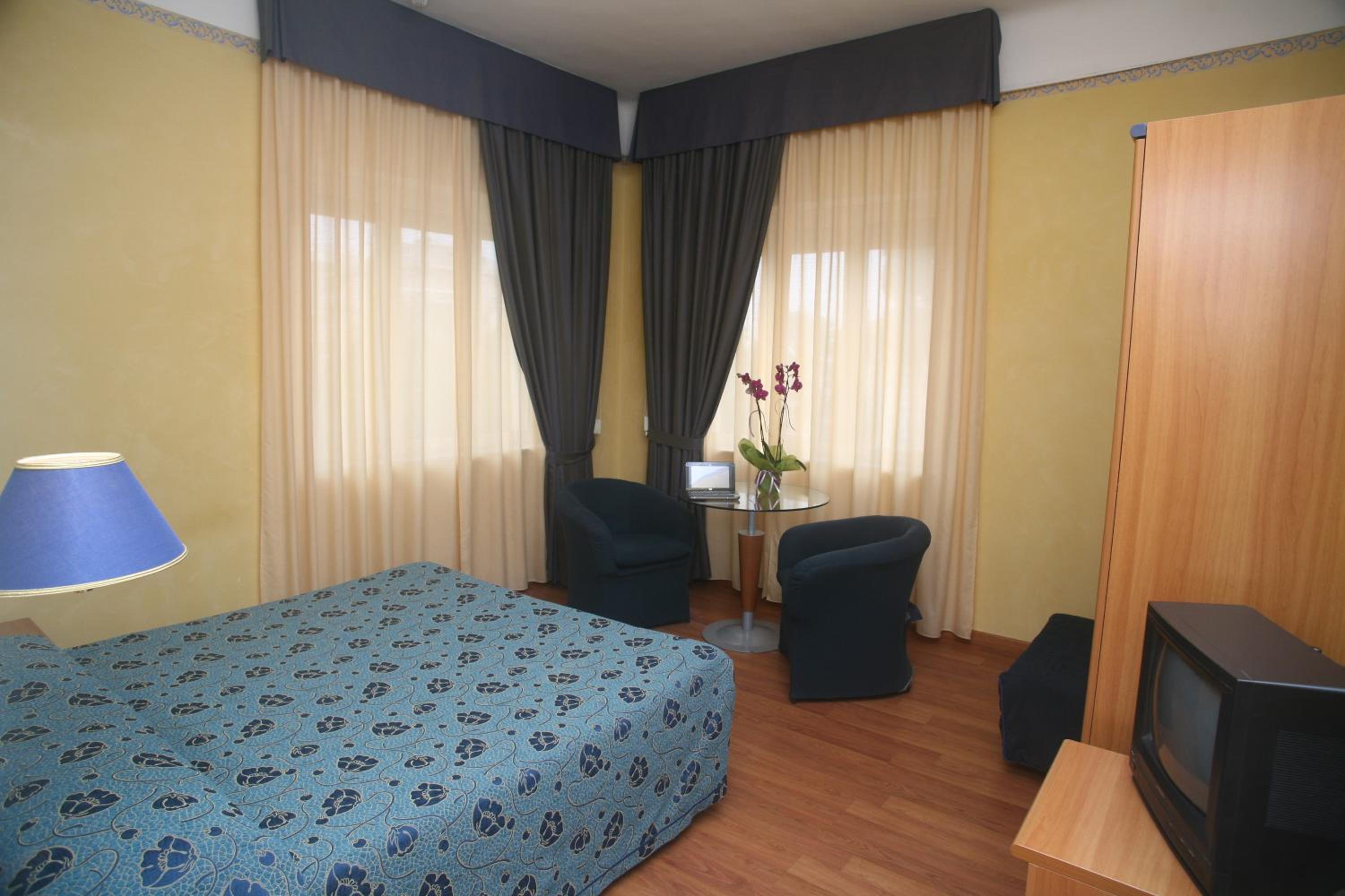 Triple Room photo 2
