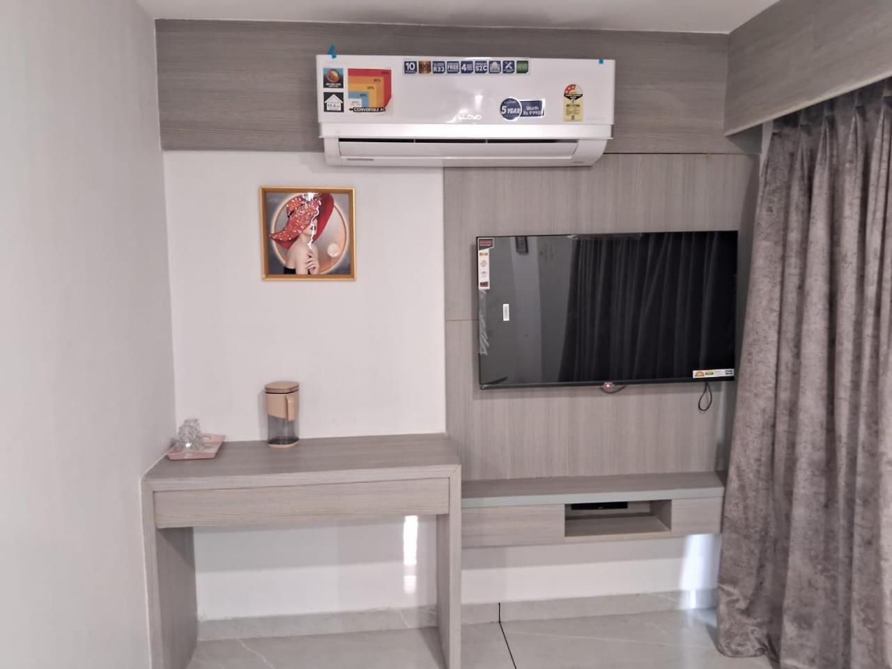 Deluxe Double Room with Bath photo 3