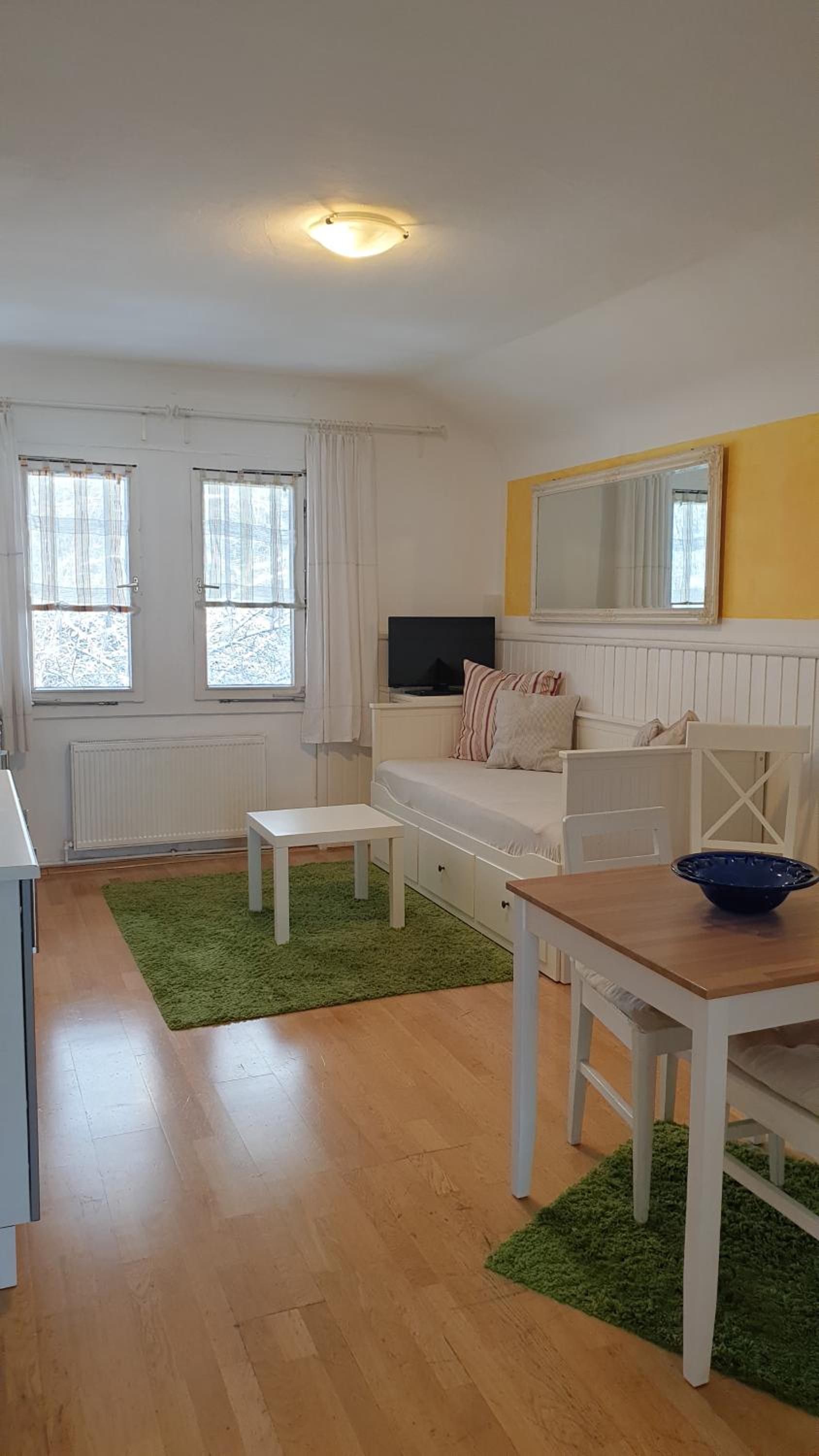 Basic Triple Room photo 3