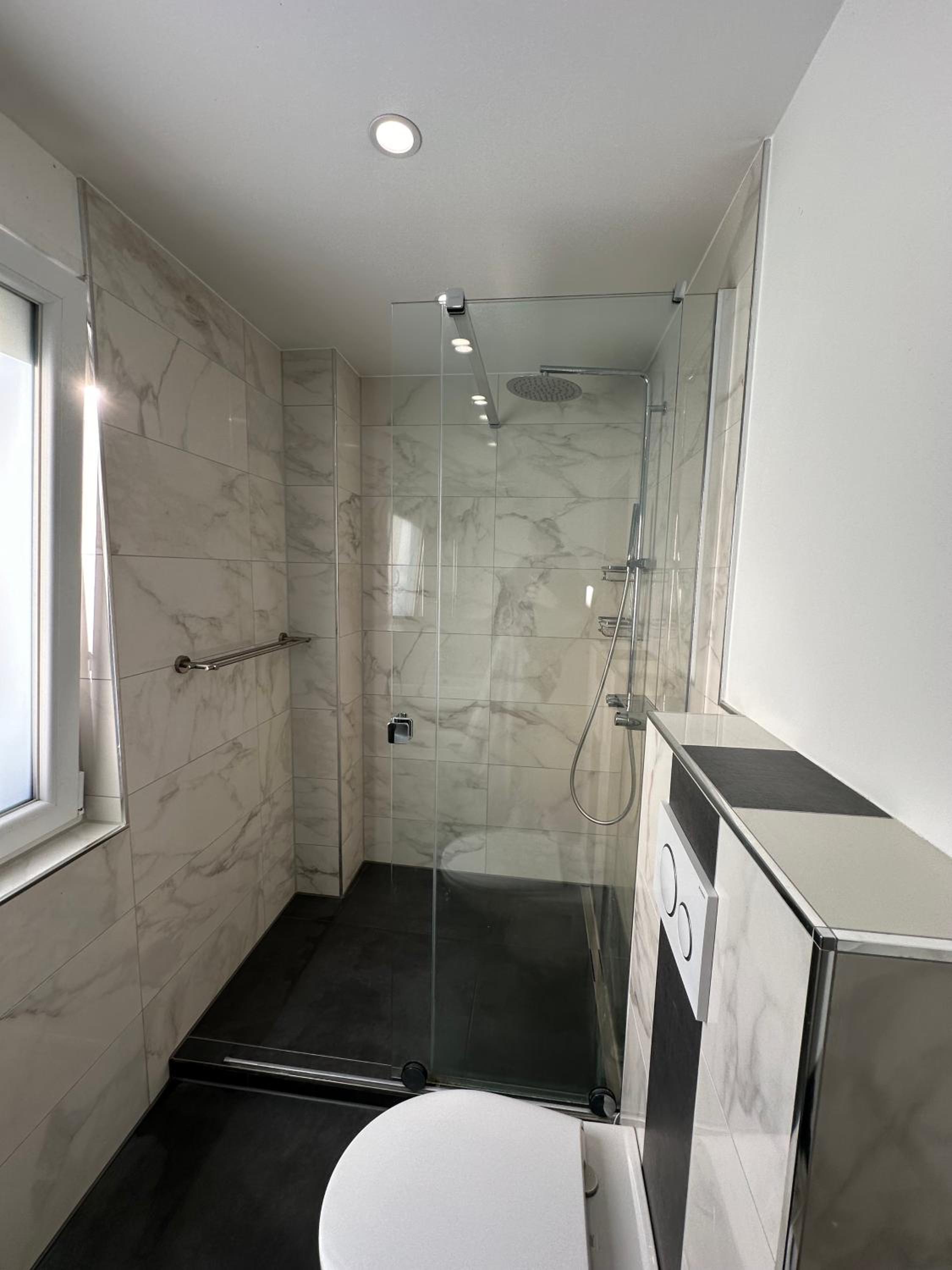 Single Room with Shared Shower and Toilet photo 3