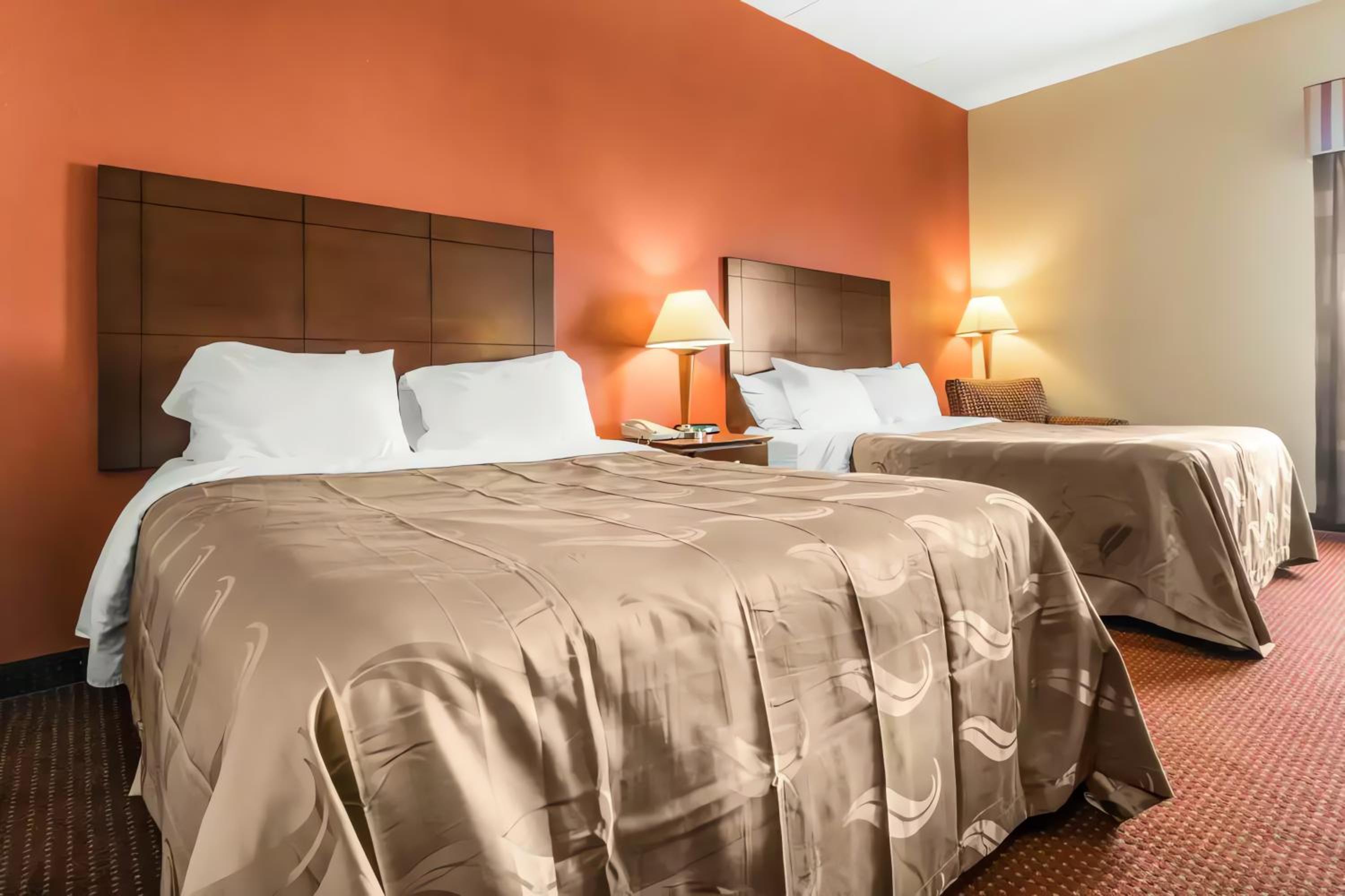 Queen Room with Two Queen Beds - Accessible/Non-Smoking  - Photo 3